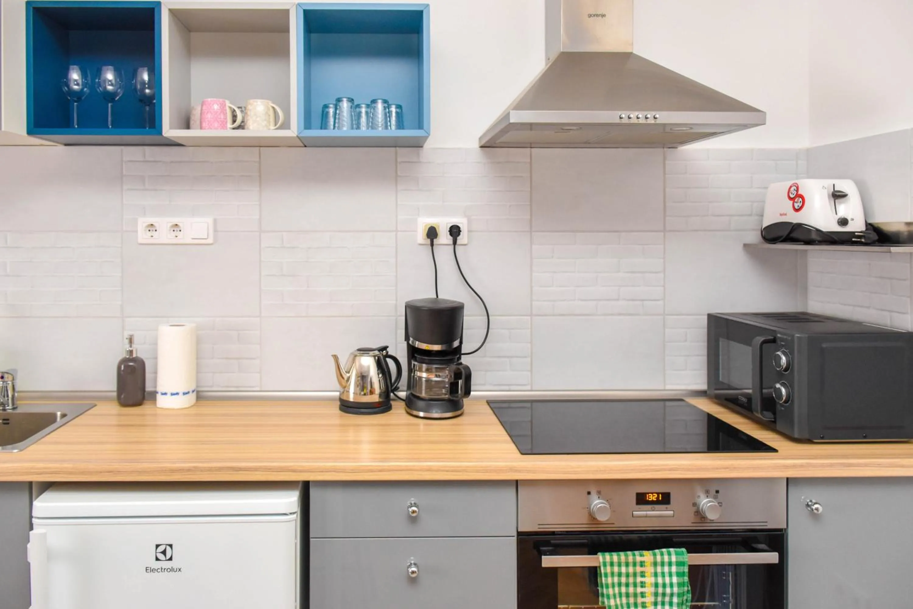 Diamond Astoria Apartments