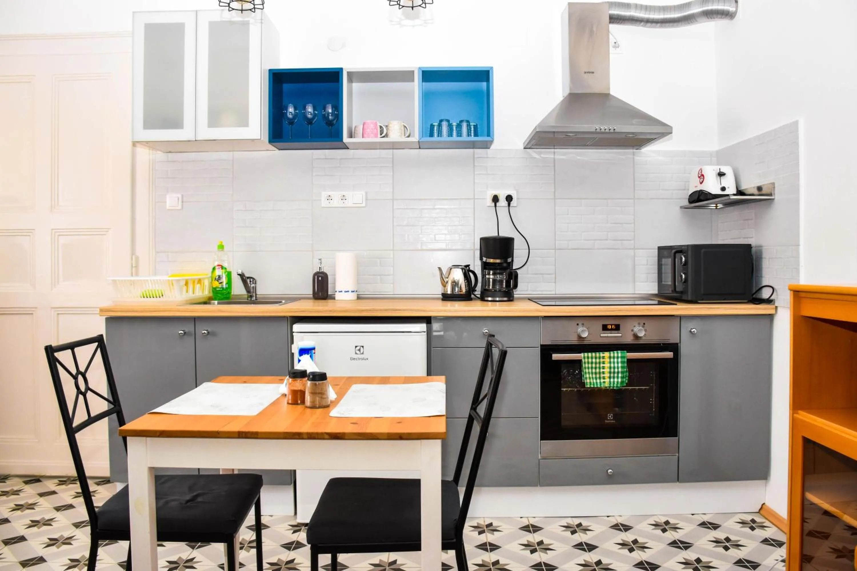 Diamond Astoria Apartments