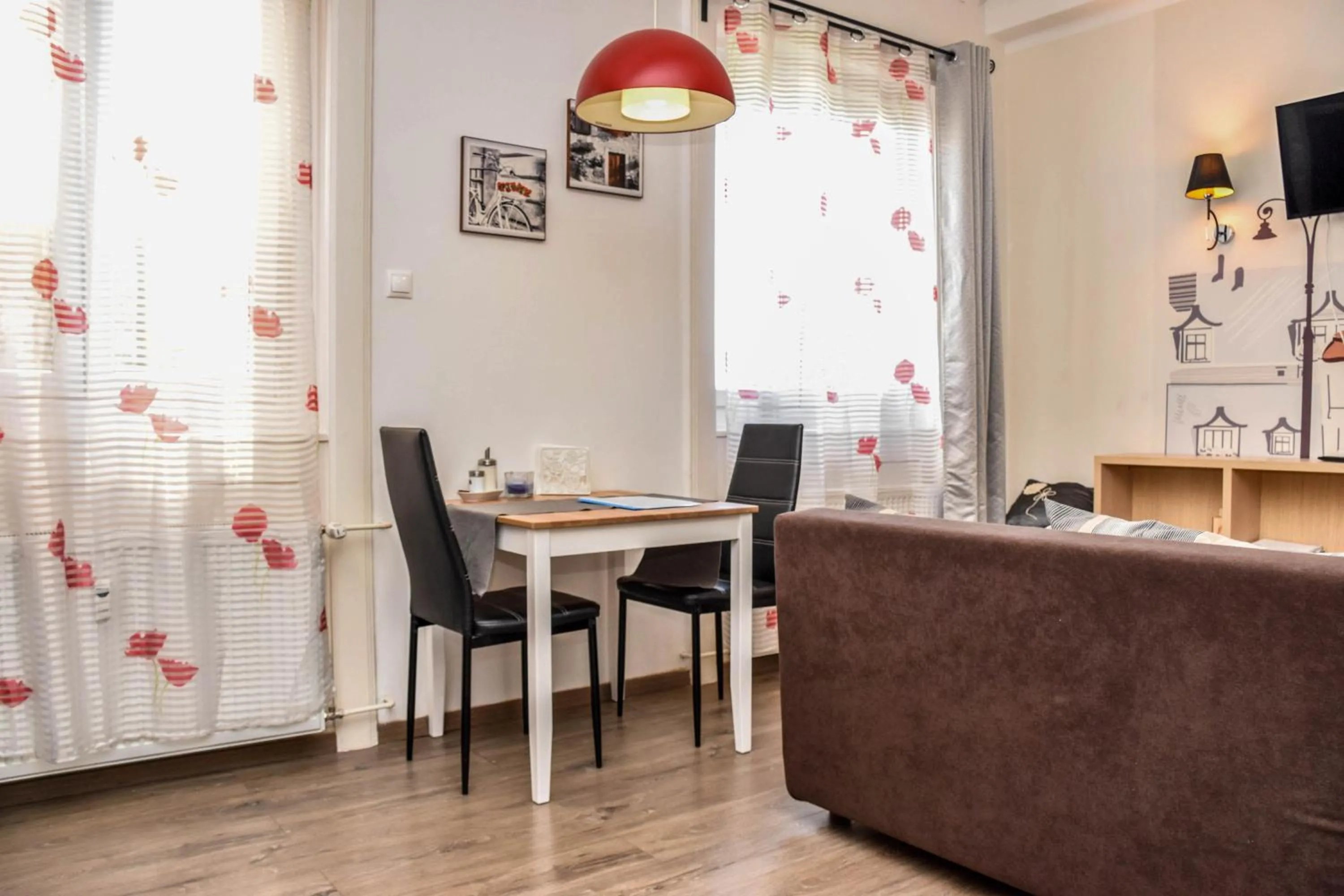 Diamond Astoria Apartments