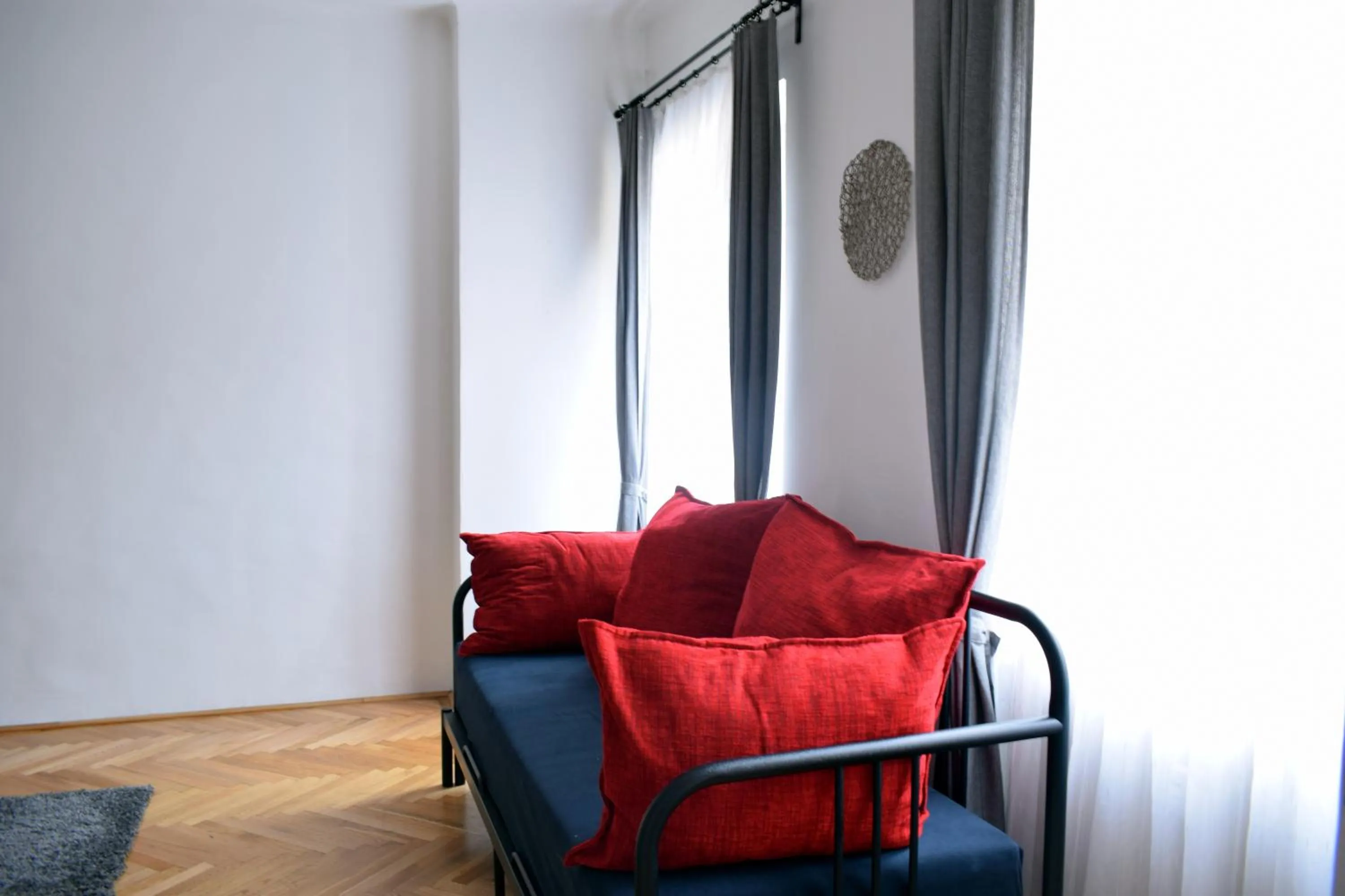 Diamond Astoria Apartments