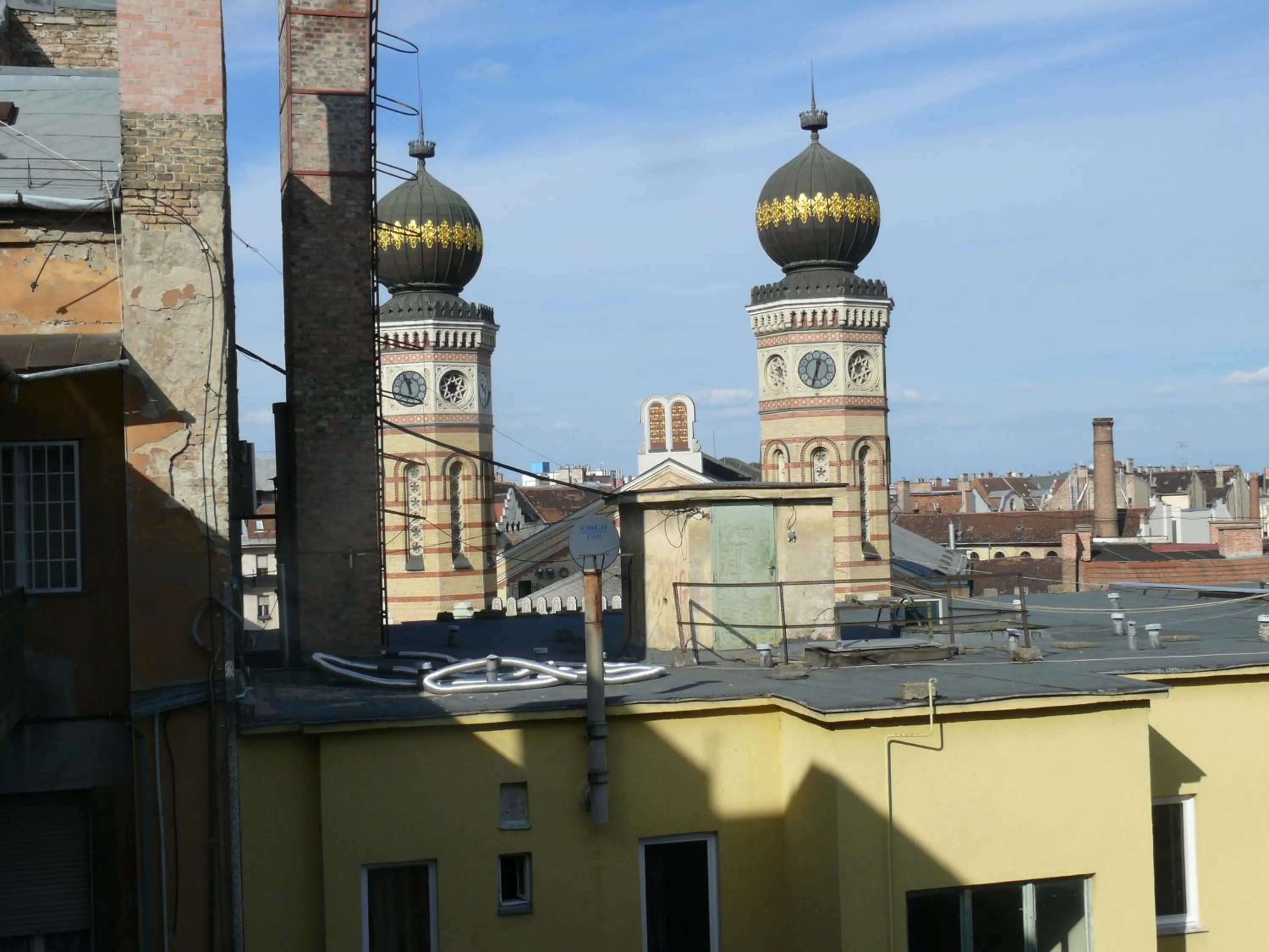 Diamond Astoria Apartments