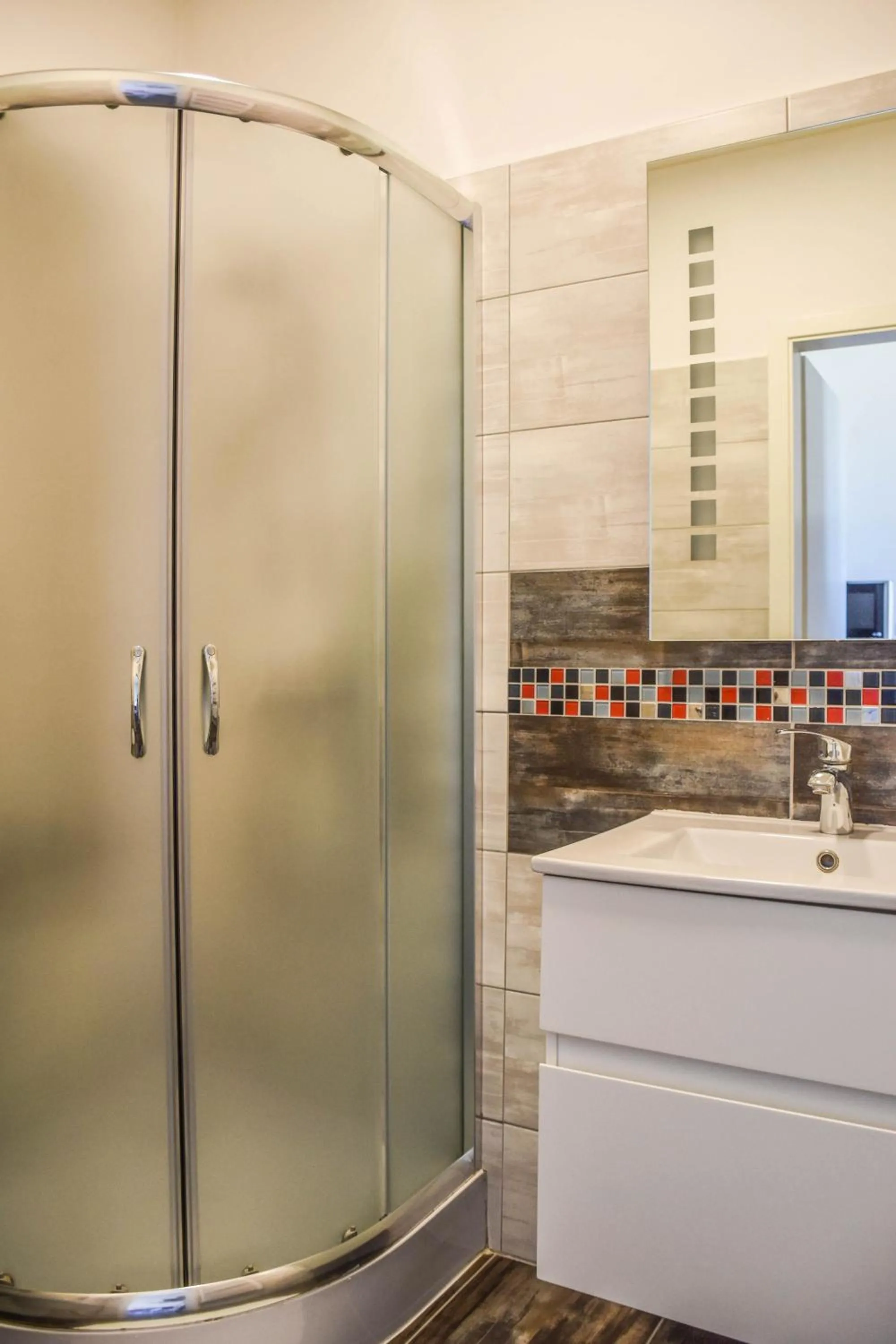 Diamond Astoria Apartments