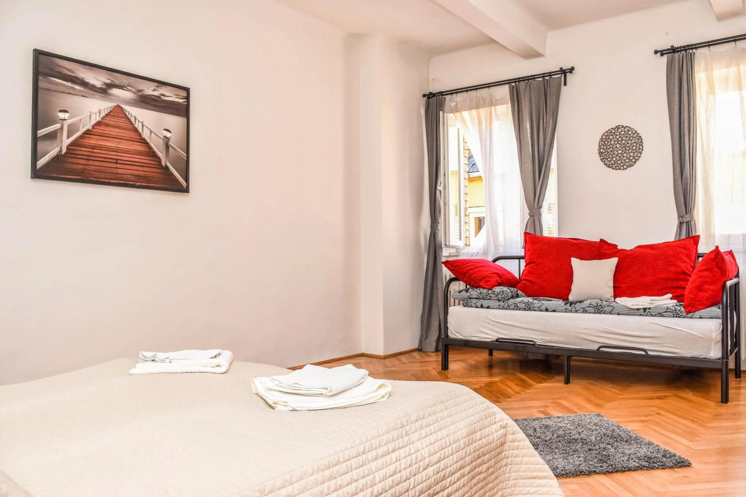 Bed in Diamond Astoria Apartments