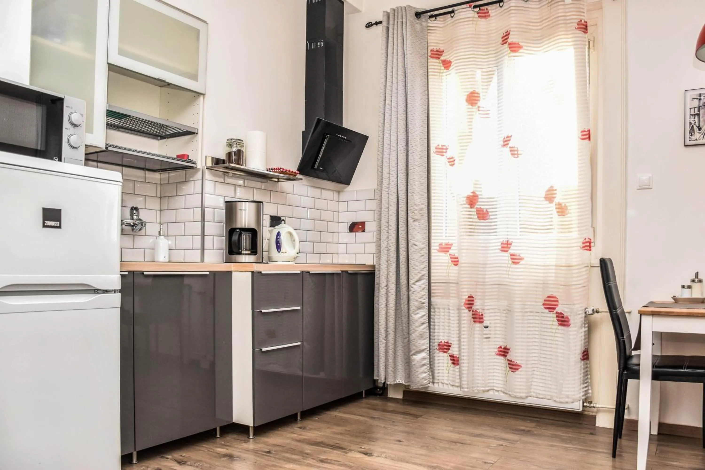 Diamond Astoria Apartments