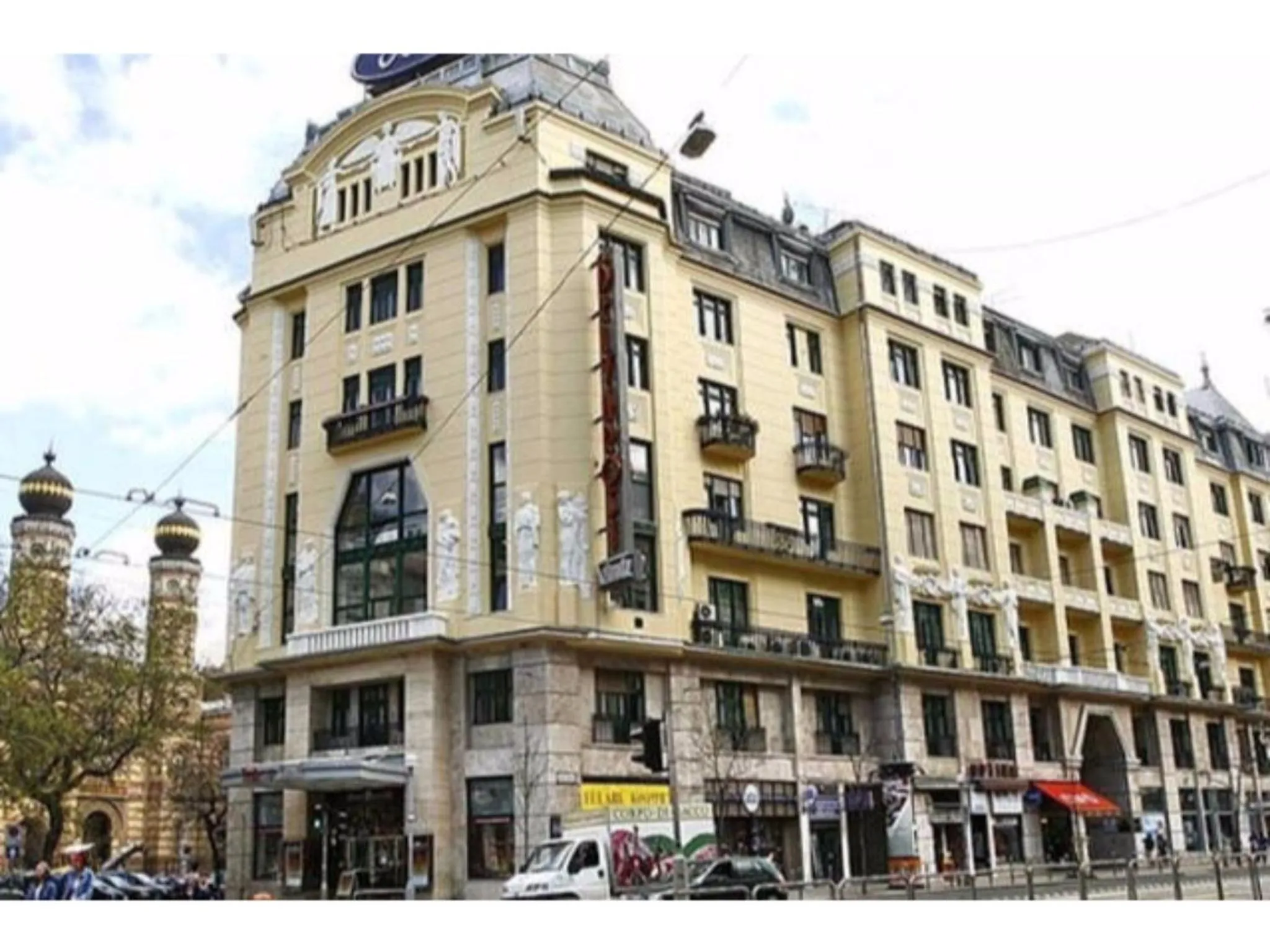 Property building in Diamond Astoria Apartments