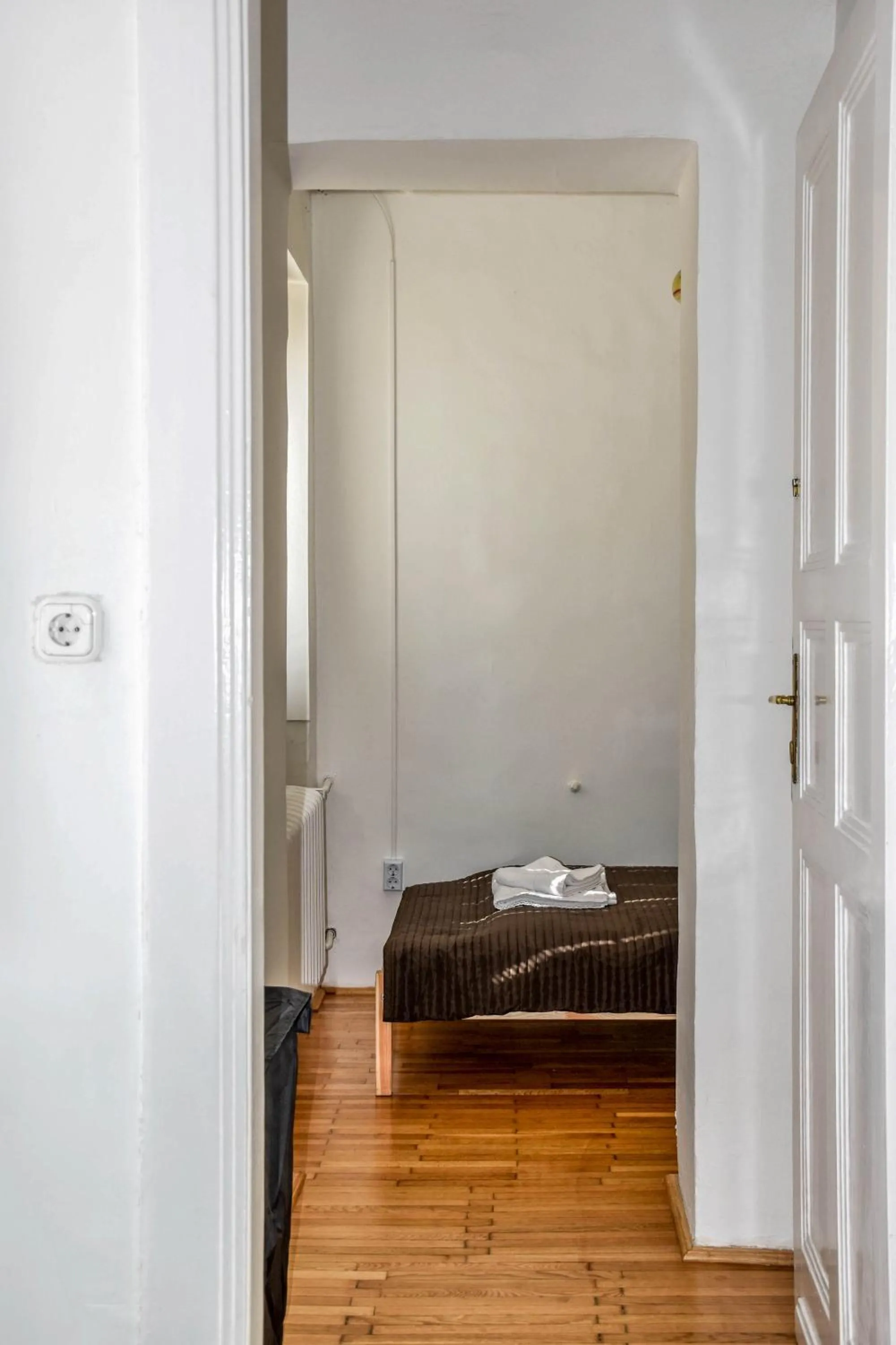 Bed in Diamond Astoria Apartments