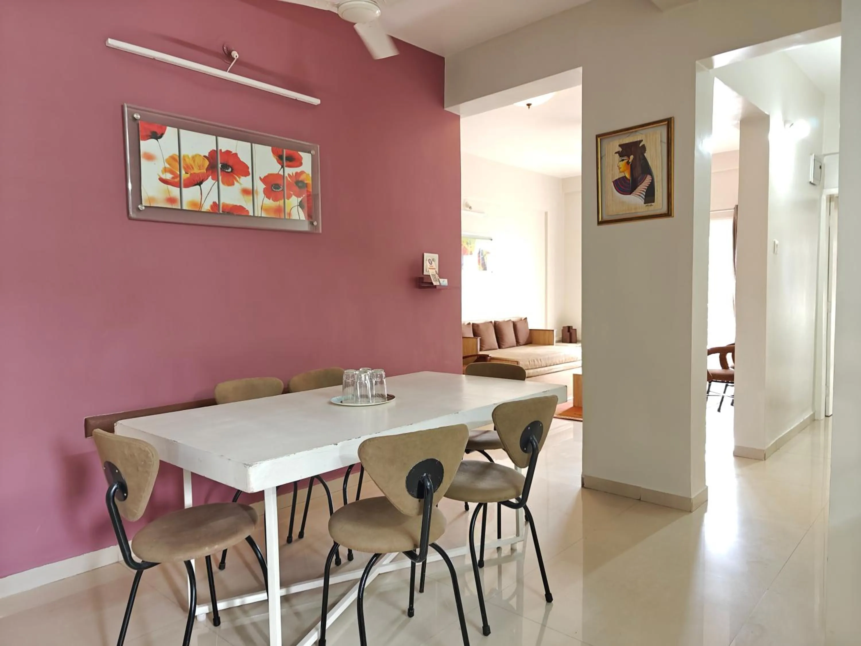 Two-Bedroom Apartment in Chandralok Service Apartments