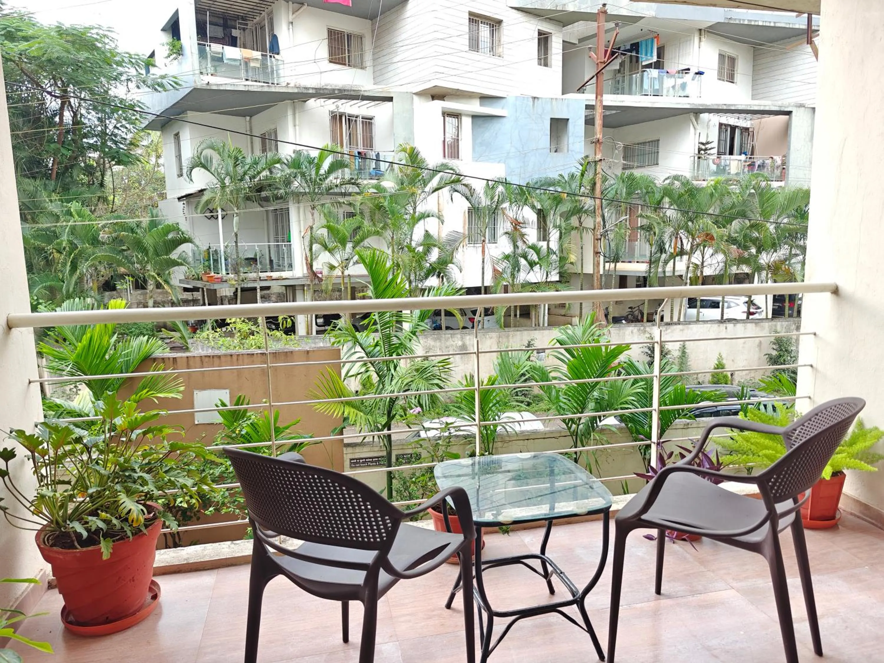 Apartment with Balcony in Chandralok Service Apartments