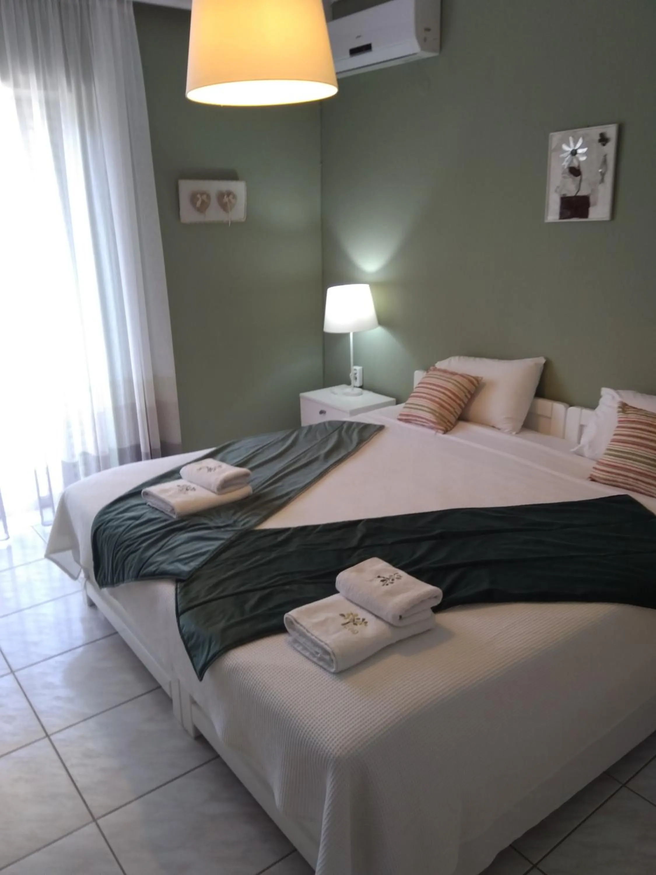 Bed in Dionisos Elia