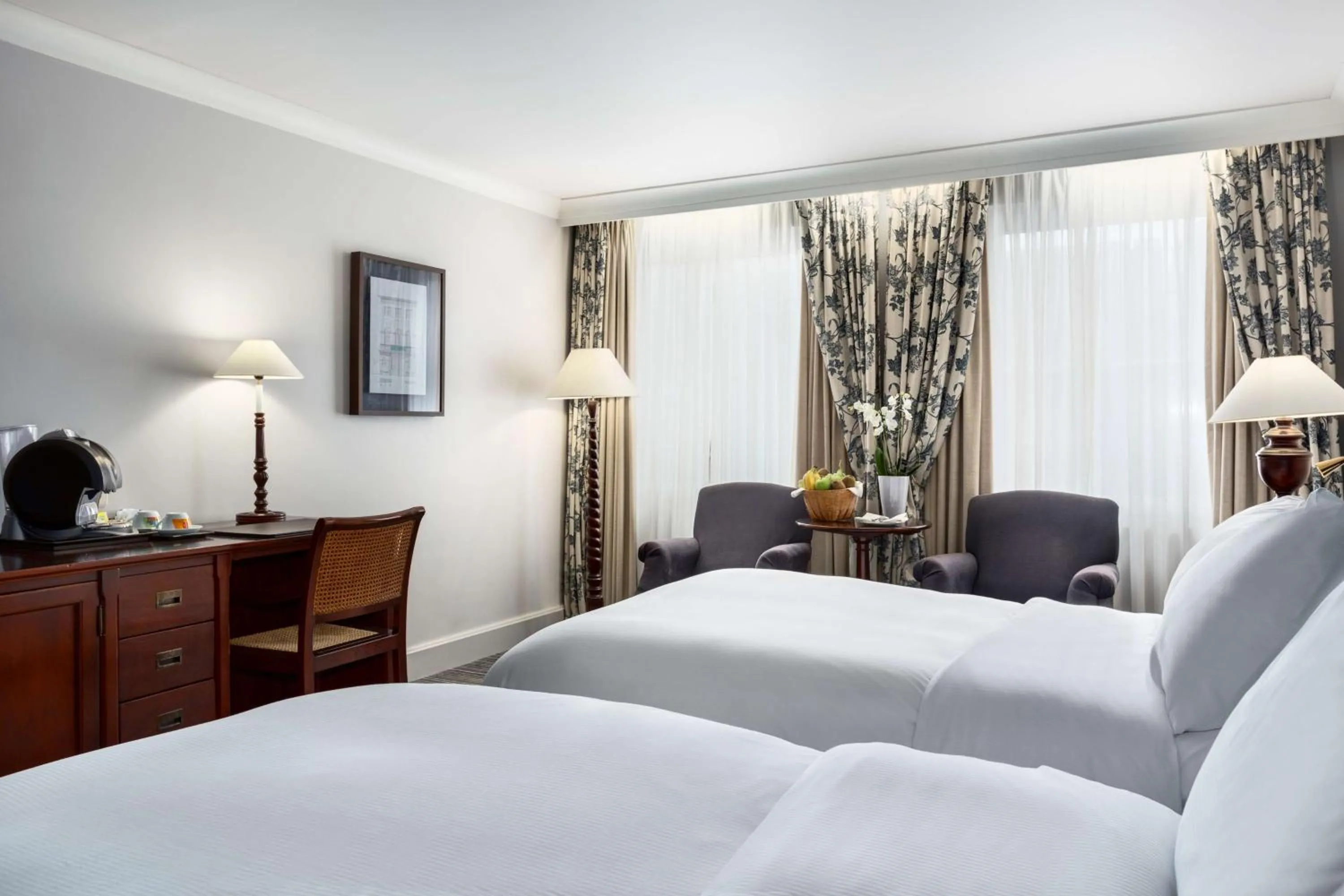 Bedroom, Bed in NH Brugge