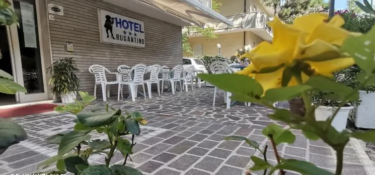 Hotel Rugantino