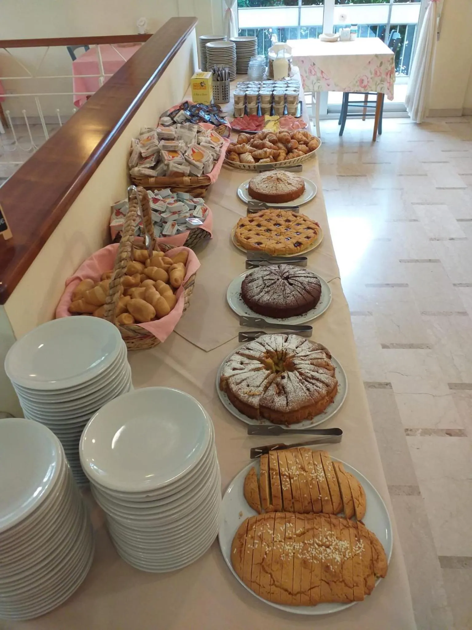 Breakfast in Hotel Rugantino