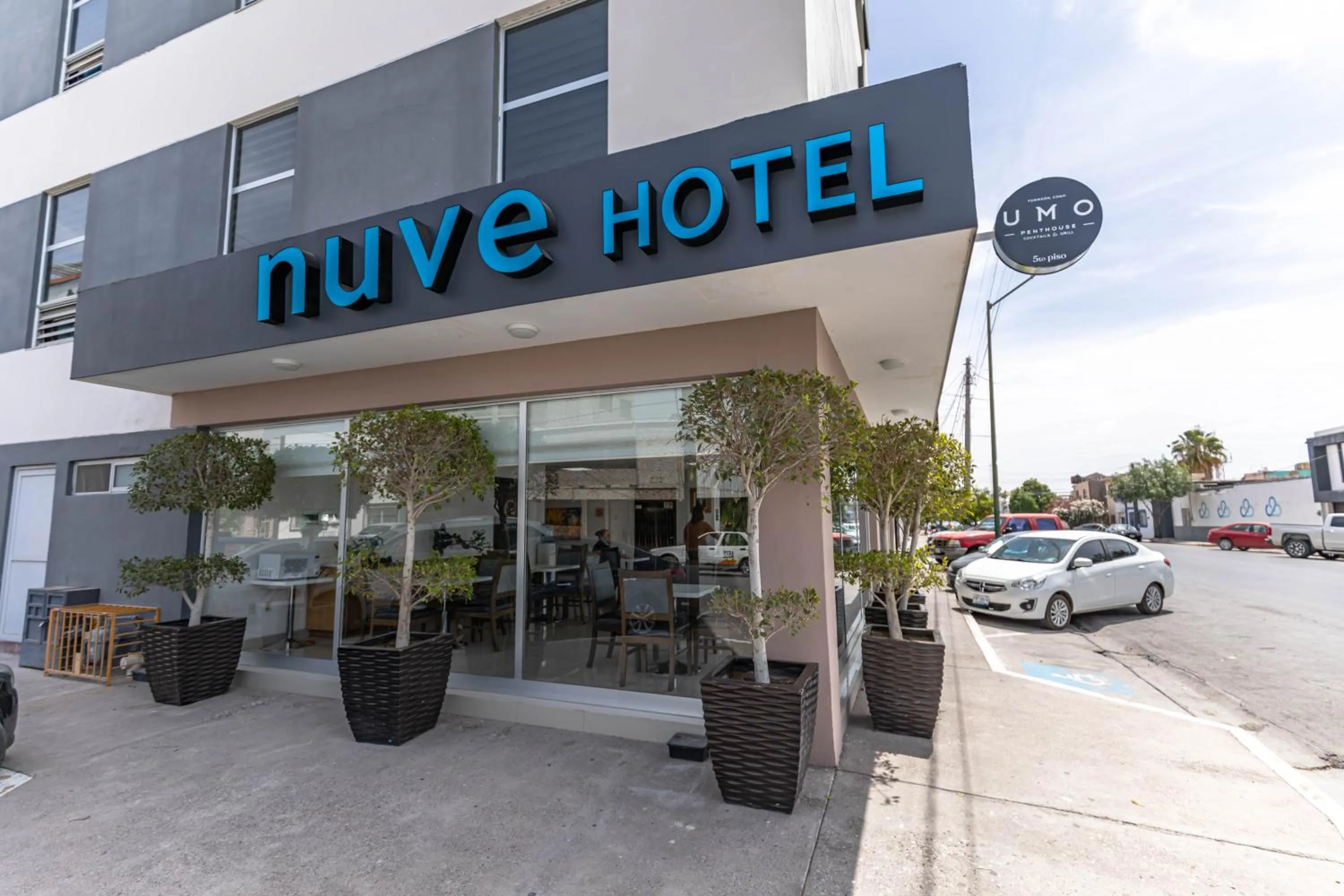 Facade/entrance in Hotel Nuve Torreón