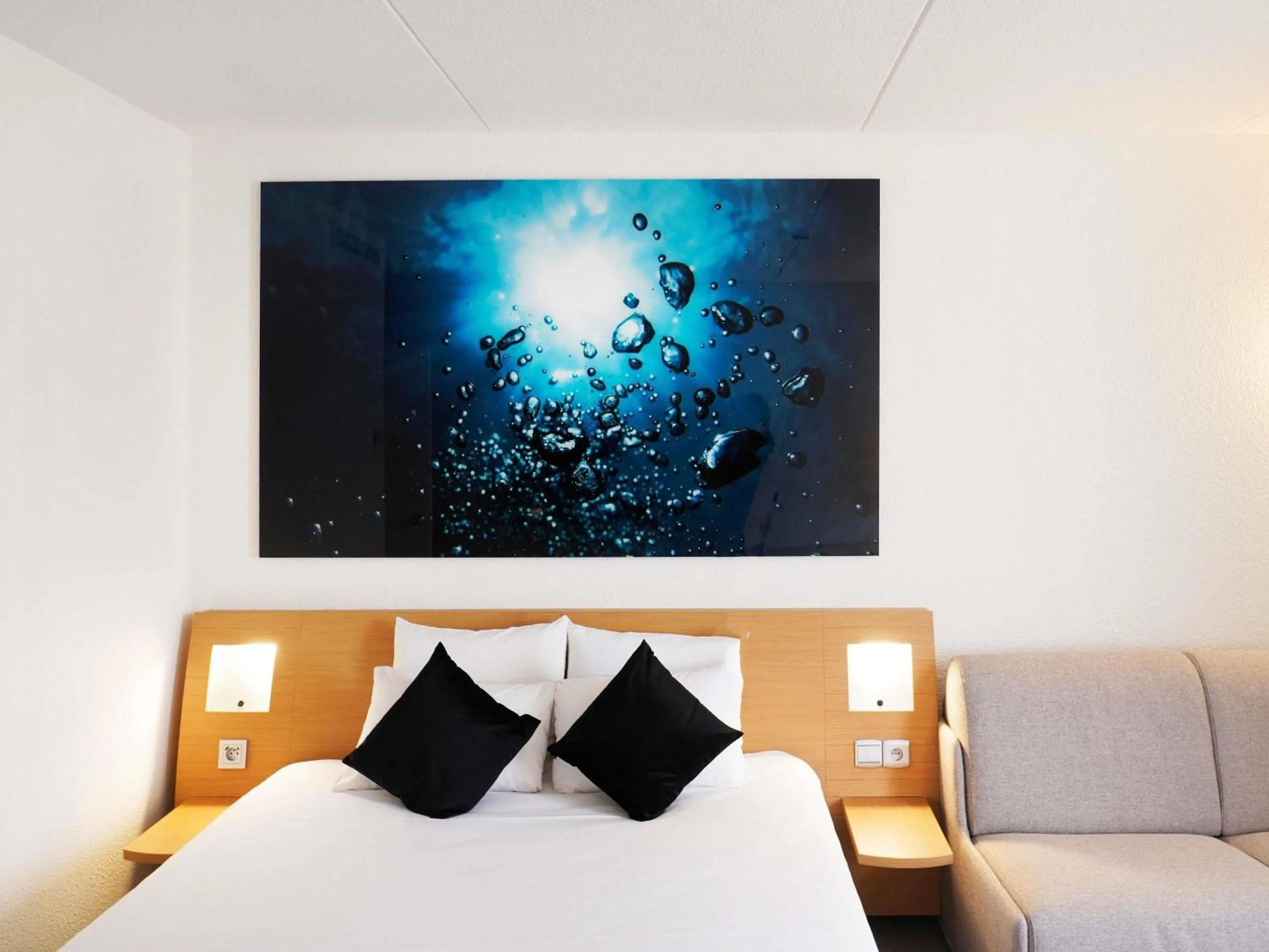 Bedroom, Bed in Novotel Antwerpen - Ekeren