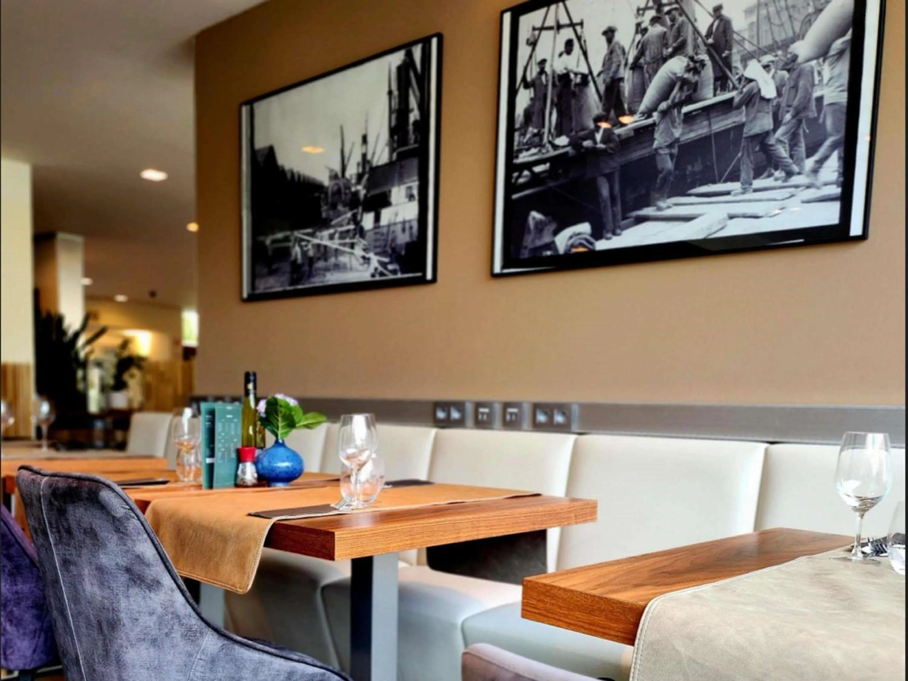 Restaurant/places to eat in Novotel Antwerpen - Ekeren