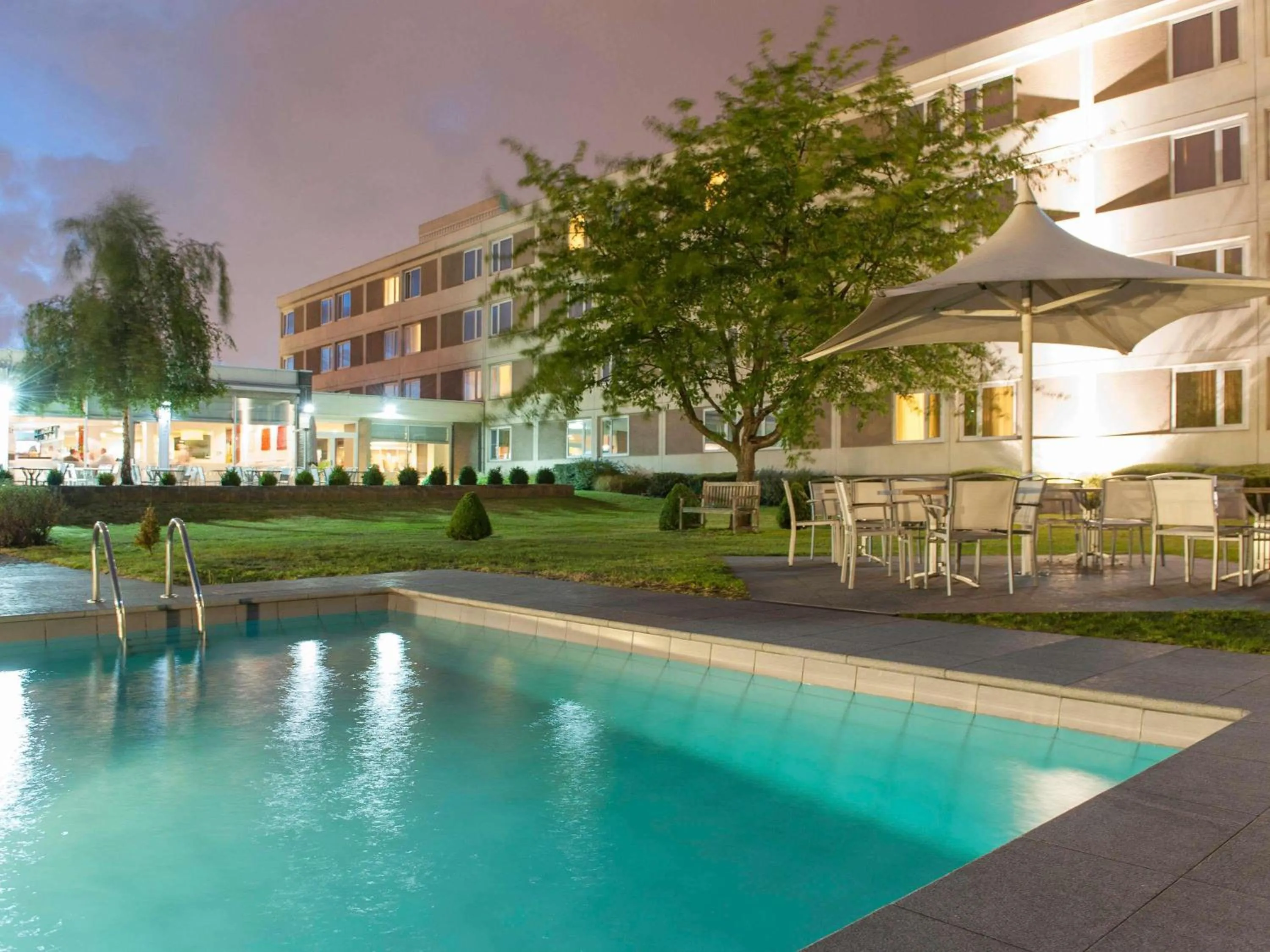 Pool view in Novotel Antwerpen - Ekeren