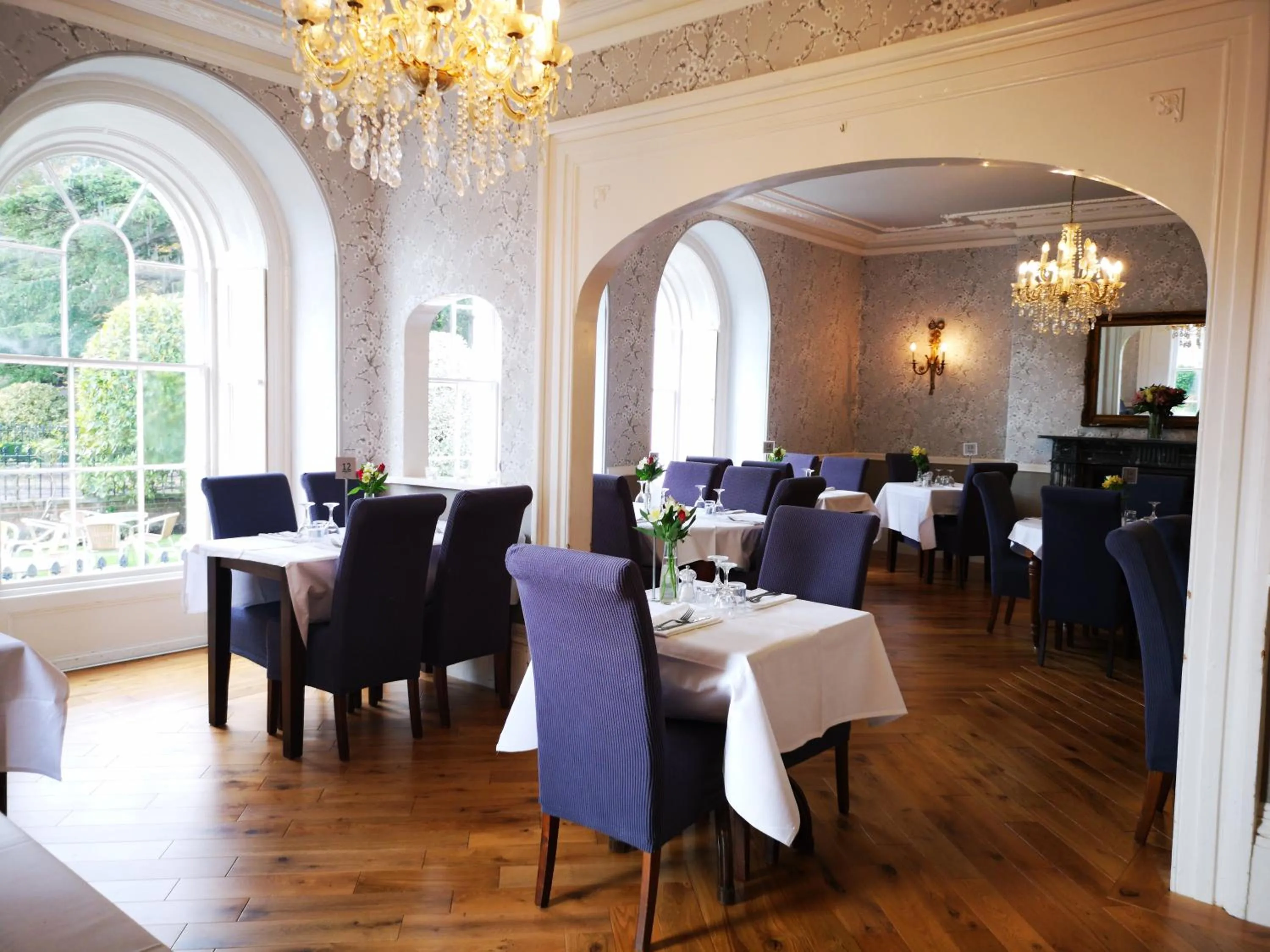 Restaurant/places to eat in Anglesey Hotel