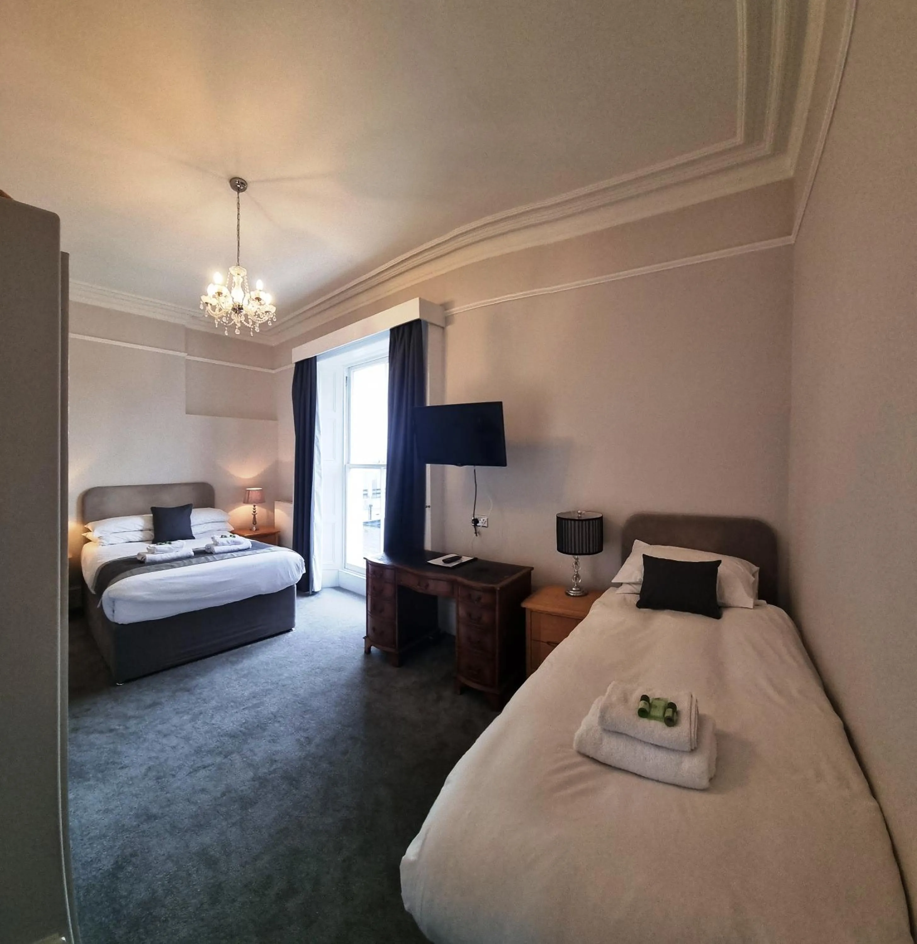 Bedroom, Bed in Anglesey Hotel