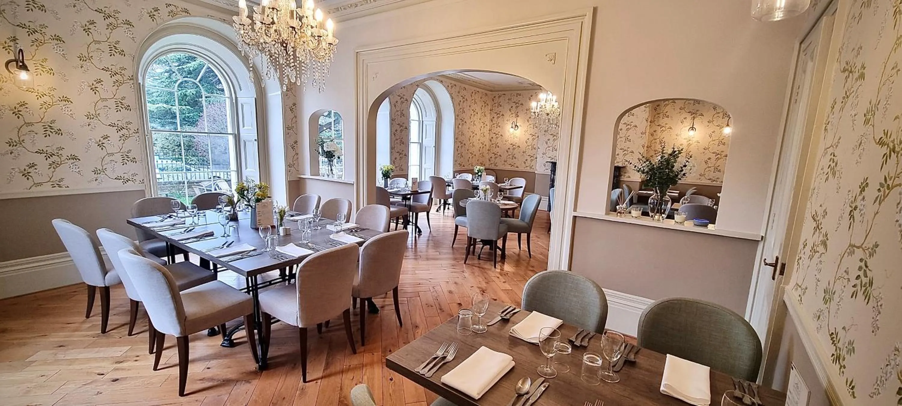 Restaurant/places to eat in Anglesey Hotel