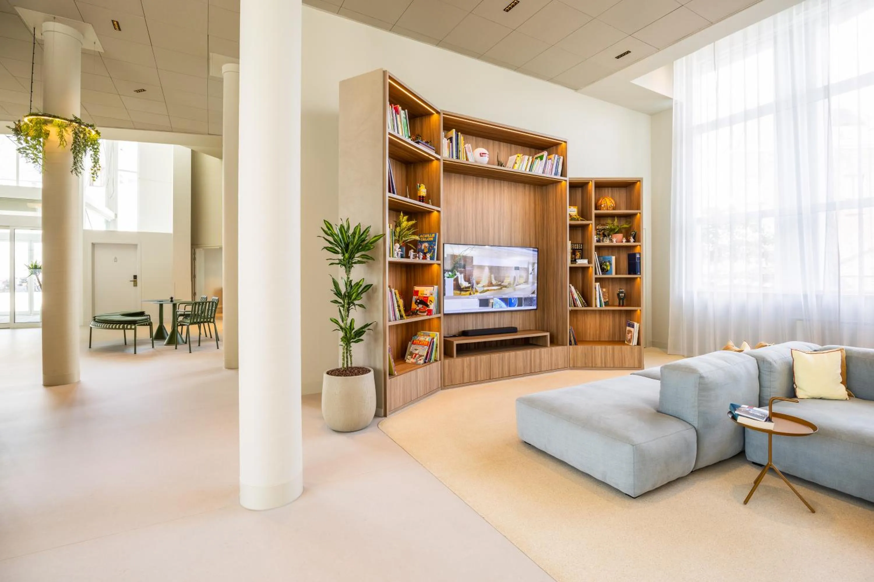 Library in Novotel Brugge Centrum