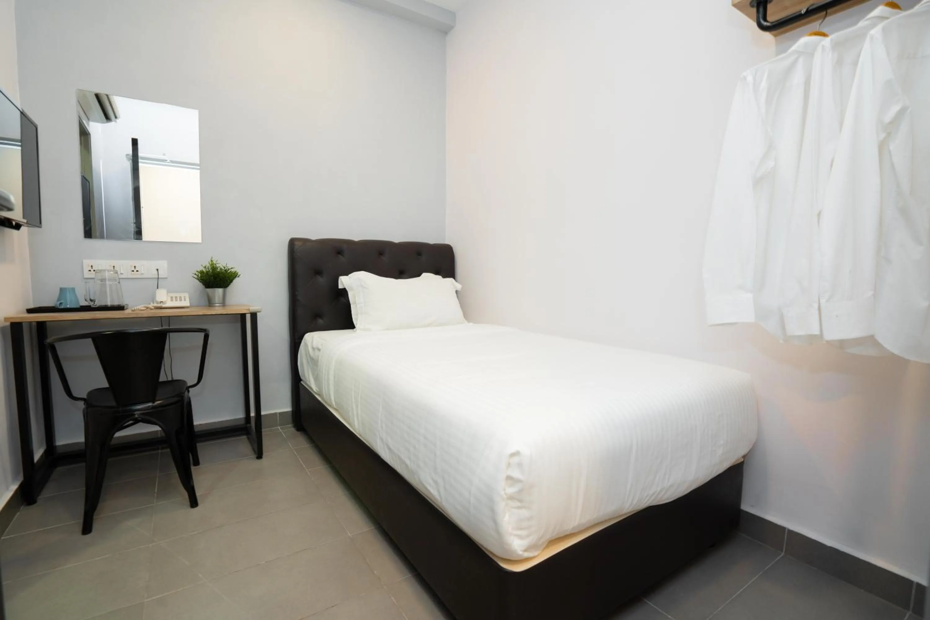 Bedroom, Bed in B Lot Hotel