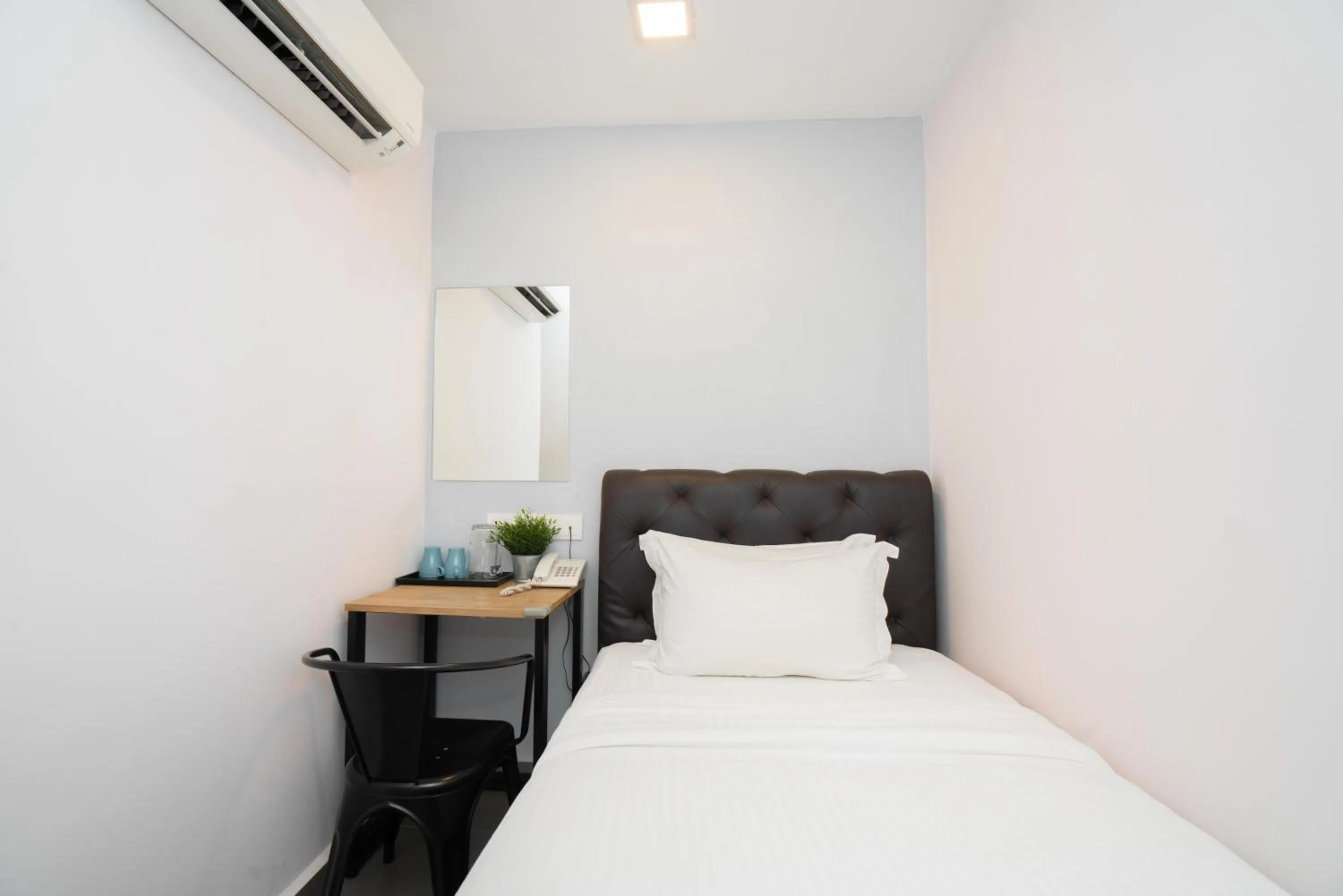 Bedroom, Bed in B Lot Hotel