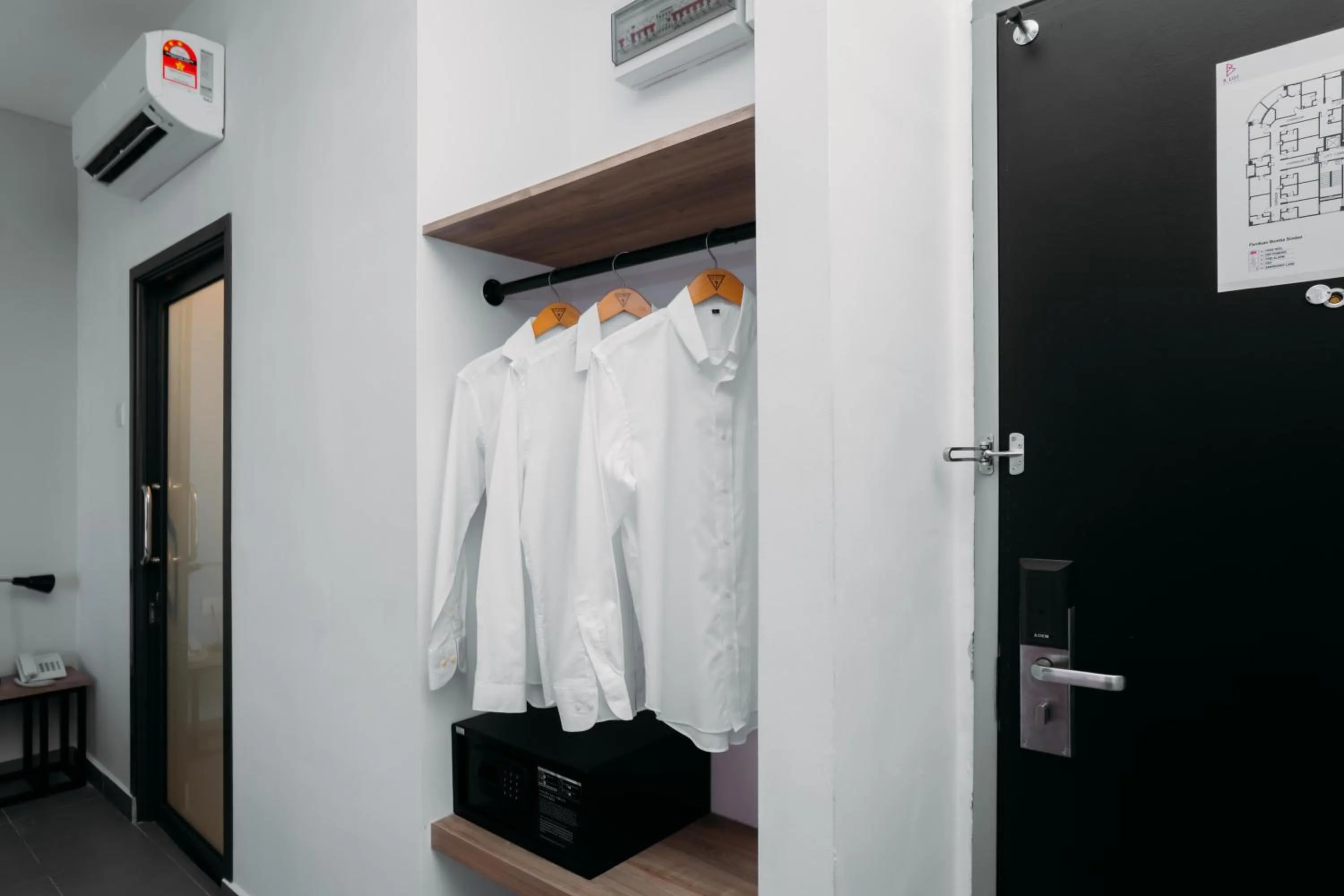 Bedroom in B Lot Hotel