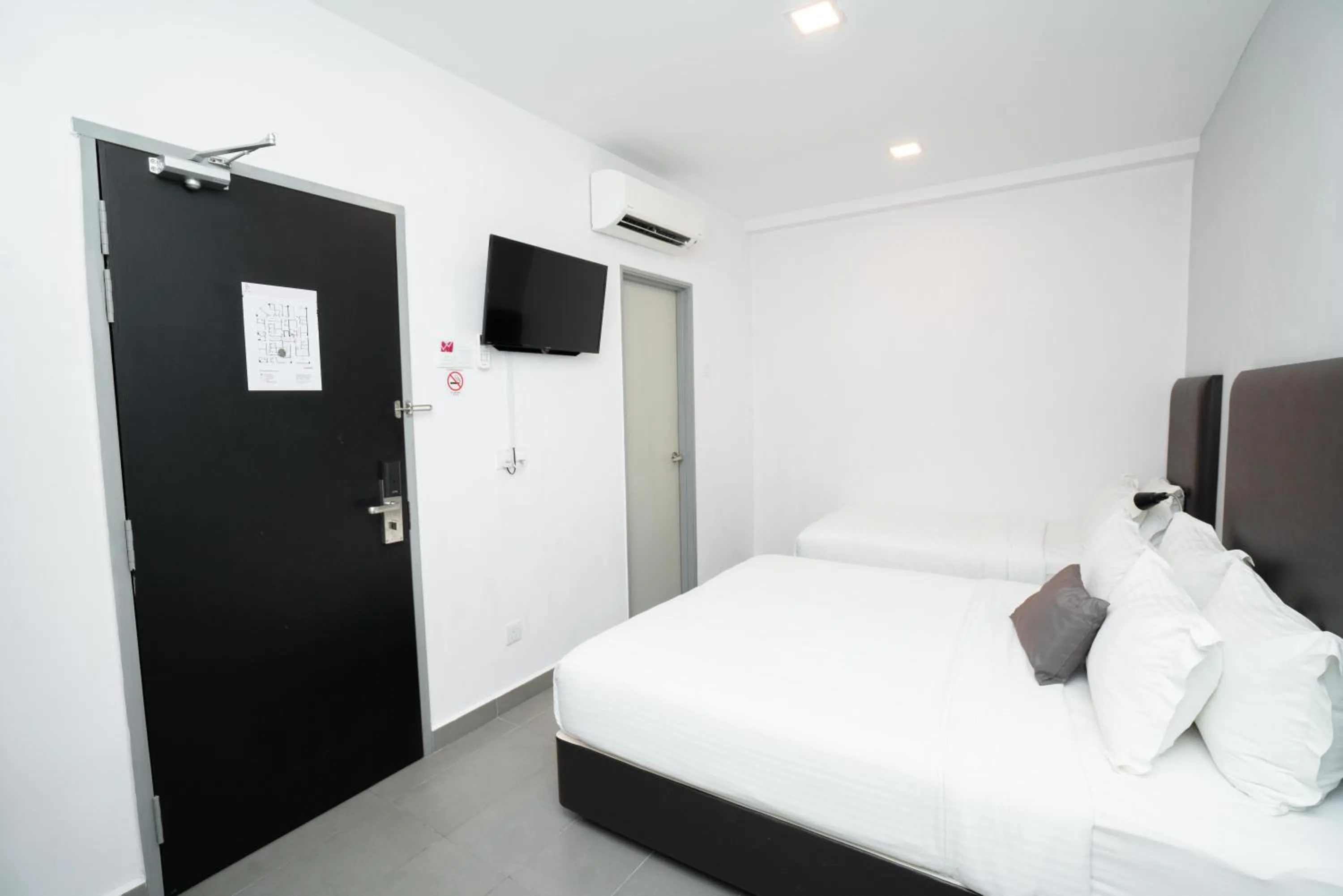 Photo of the whole room, Bed in B Lot Hotel