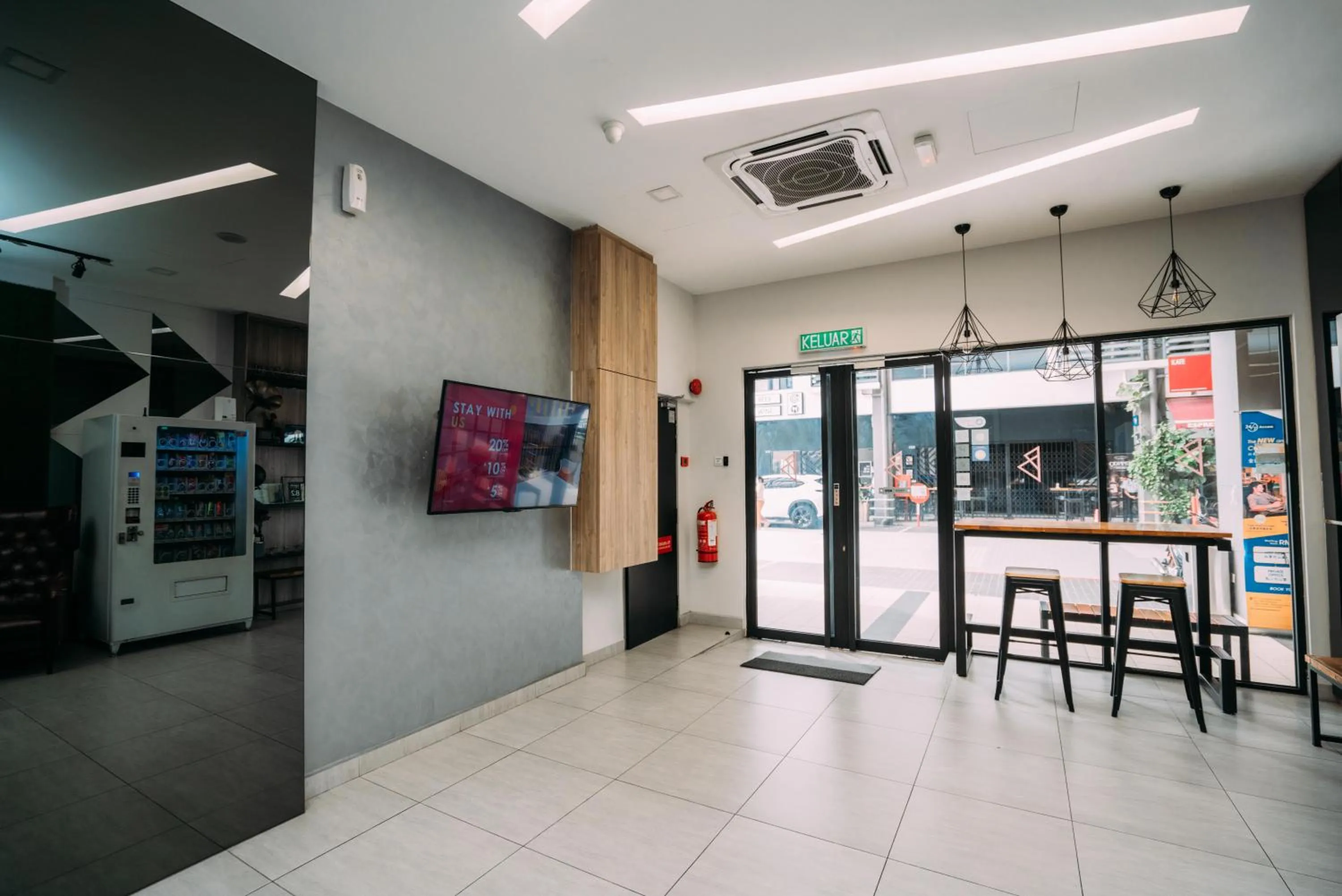 Facade/entrance in B Lot Hotel