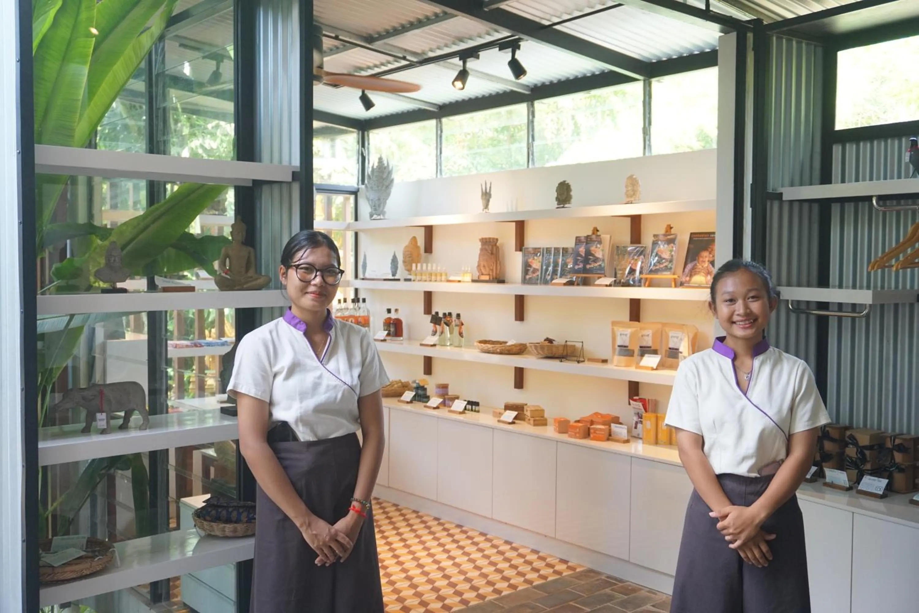 On-site shops in Sala Baï Hotel & Restaurant School