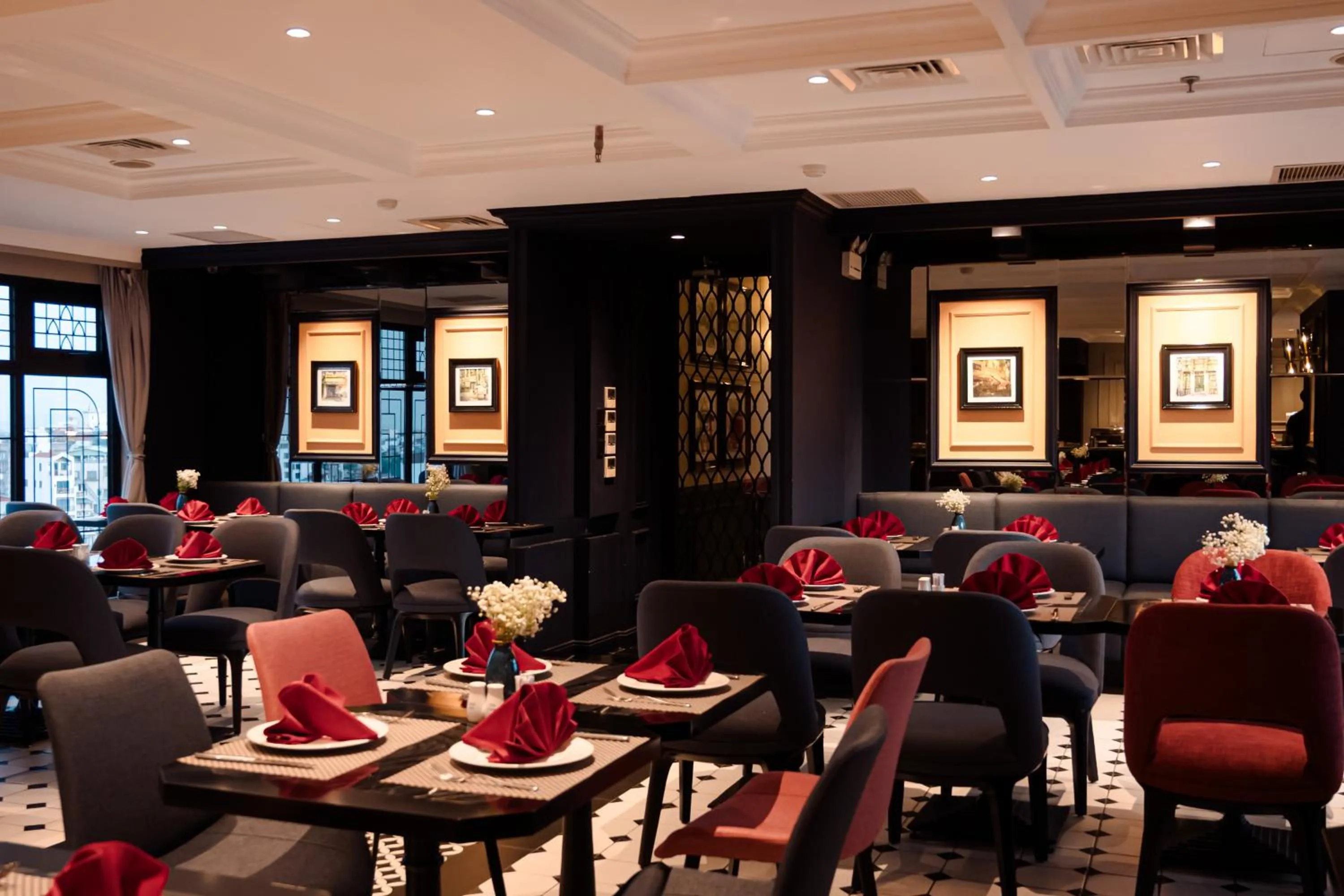 Restaurant/places to eat in Champton Hanoi Hotel