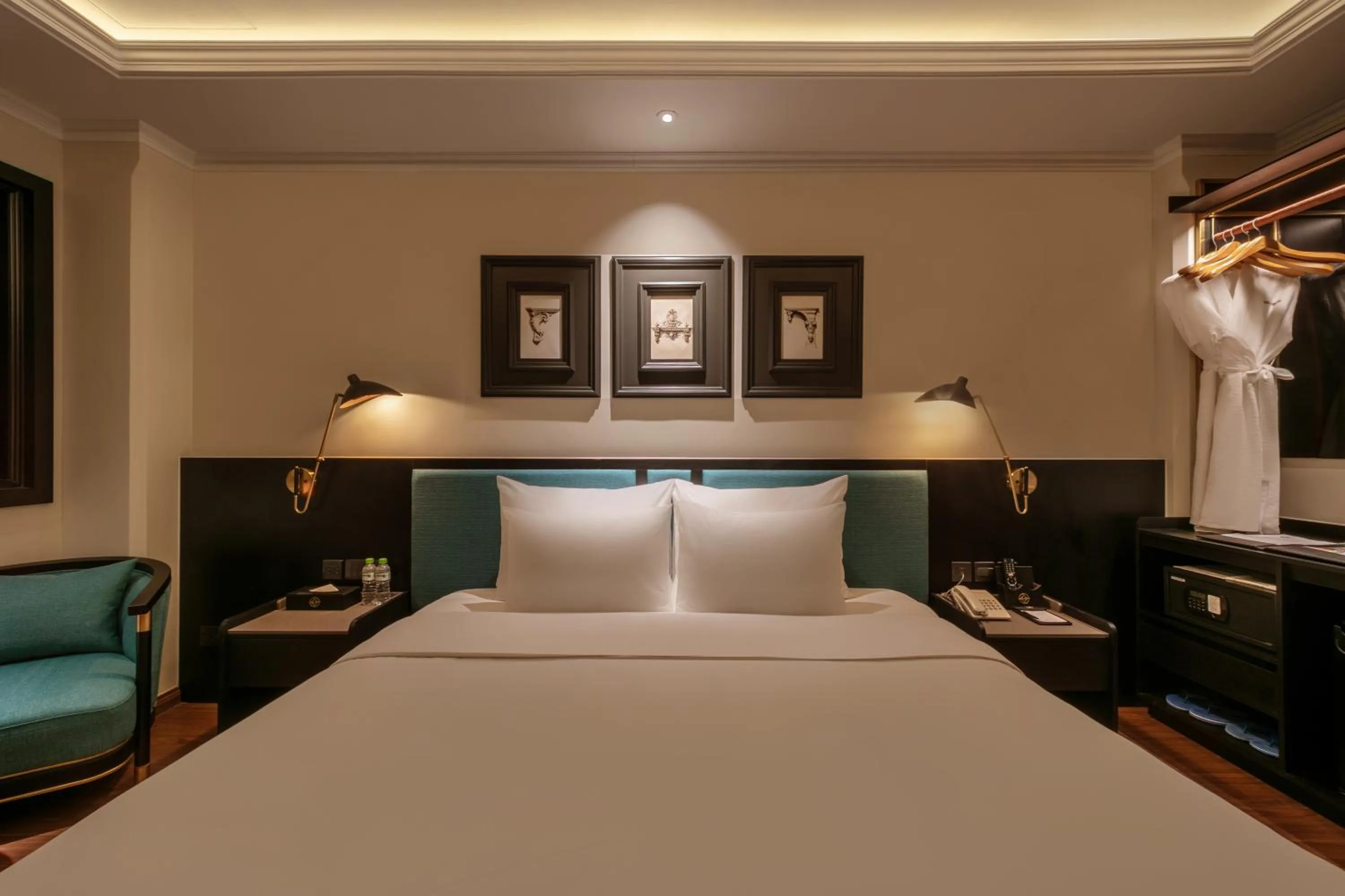 Bedroom, Bed in Champton Hanoi Hotel