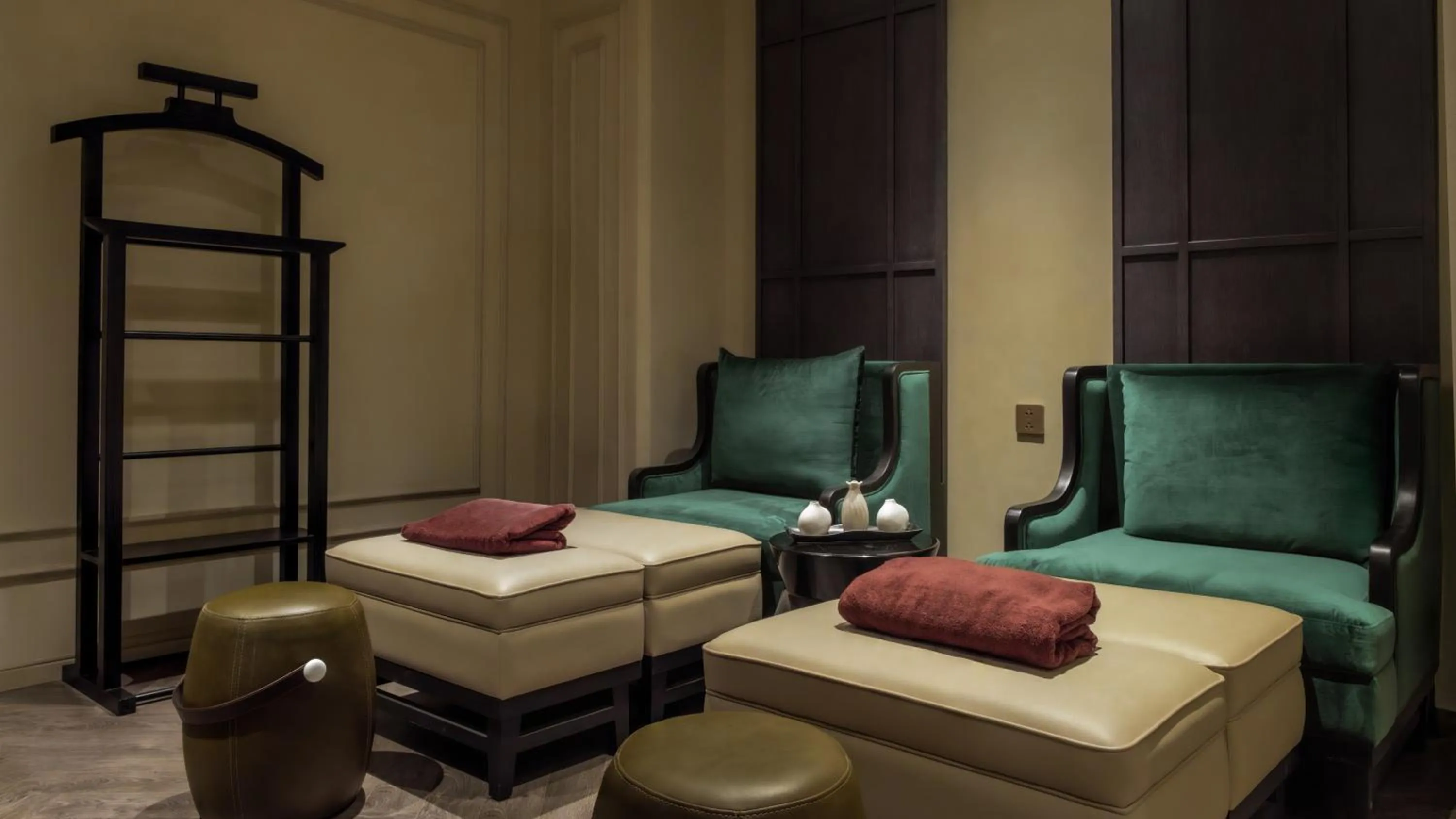 Spa and wellness centre/facilities, Bed in Champton Hanoi Hotel