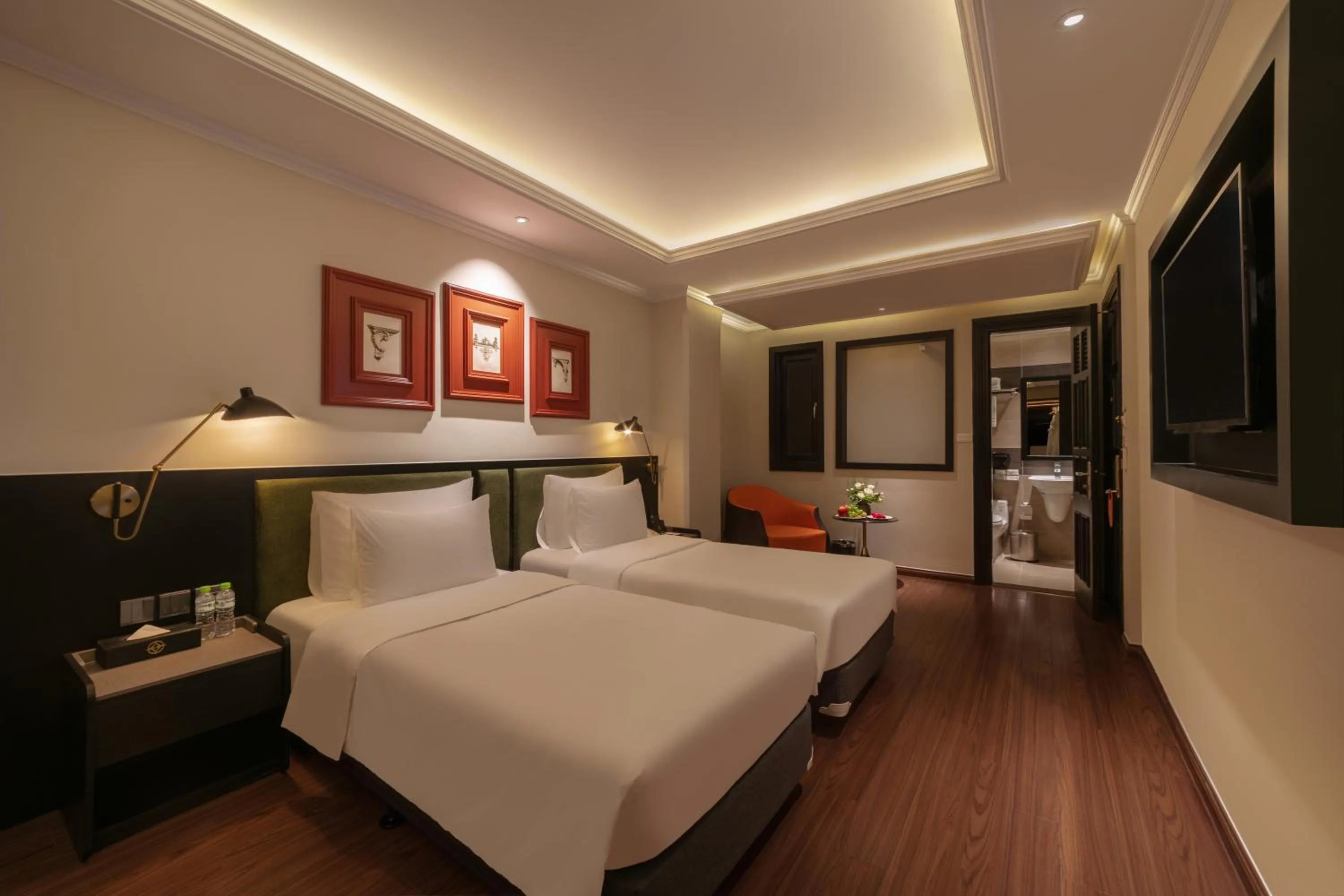 Bedroom, Bed in Champton Hanoi Hotel