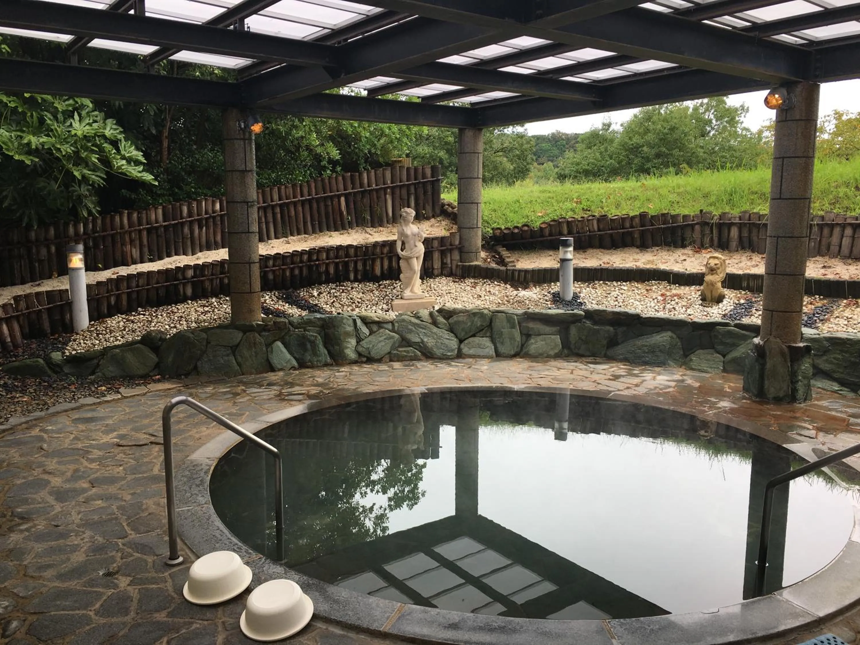 Open Air Bath, Swimming Pool in Nanki Shirahama Resort Hotel