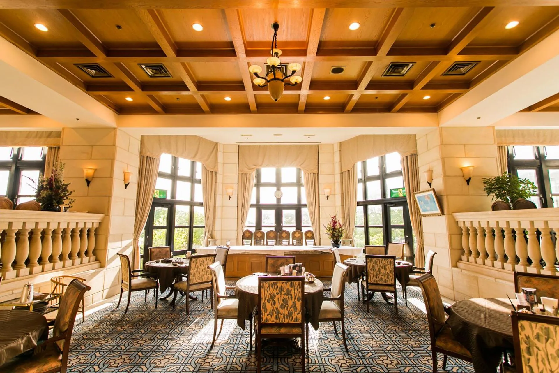 Restaurant/Places to Eat in Nanki Shirahama Resort Hotel