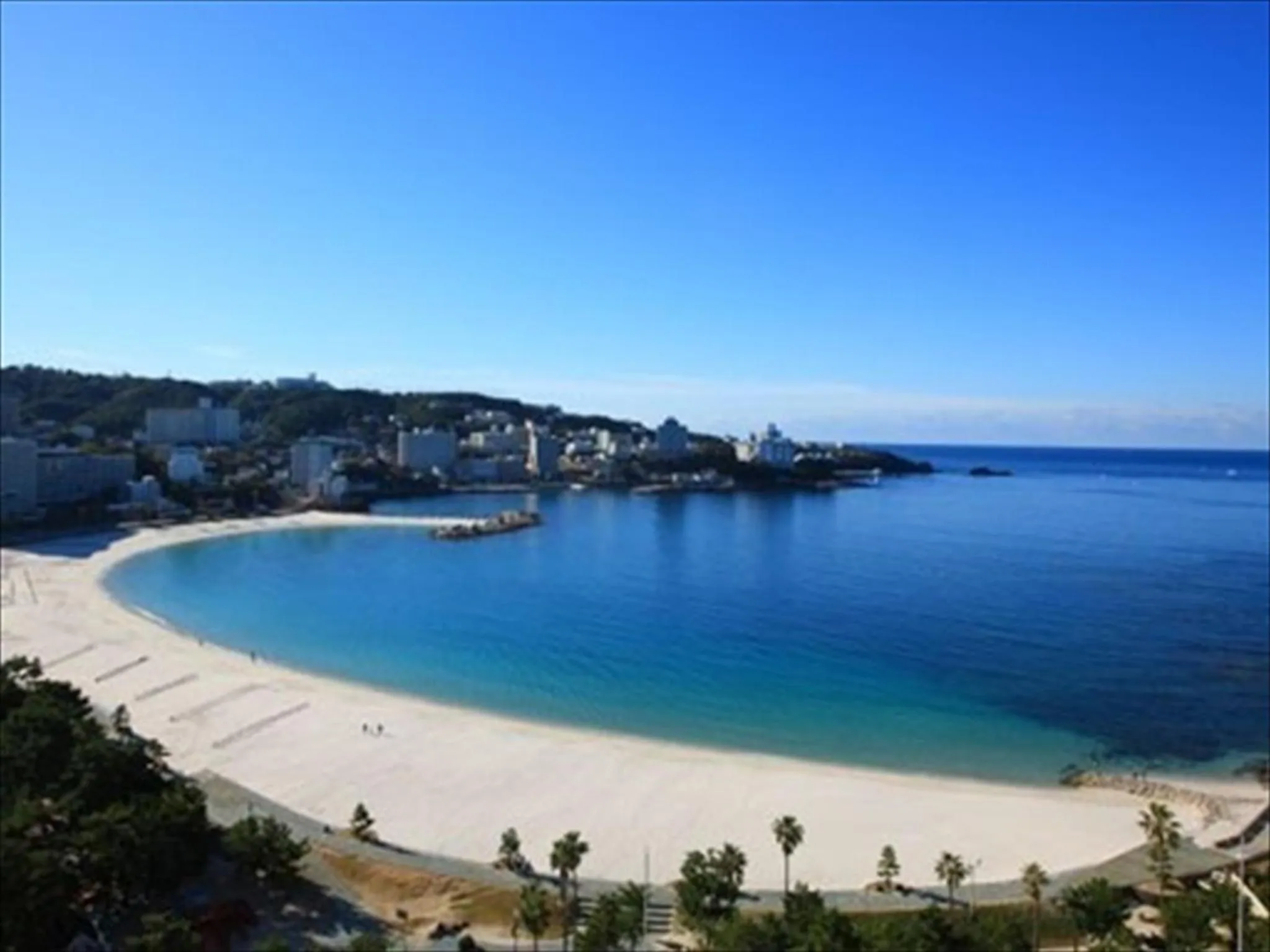 Beach in Nanki Shirahama Resort Hotel