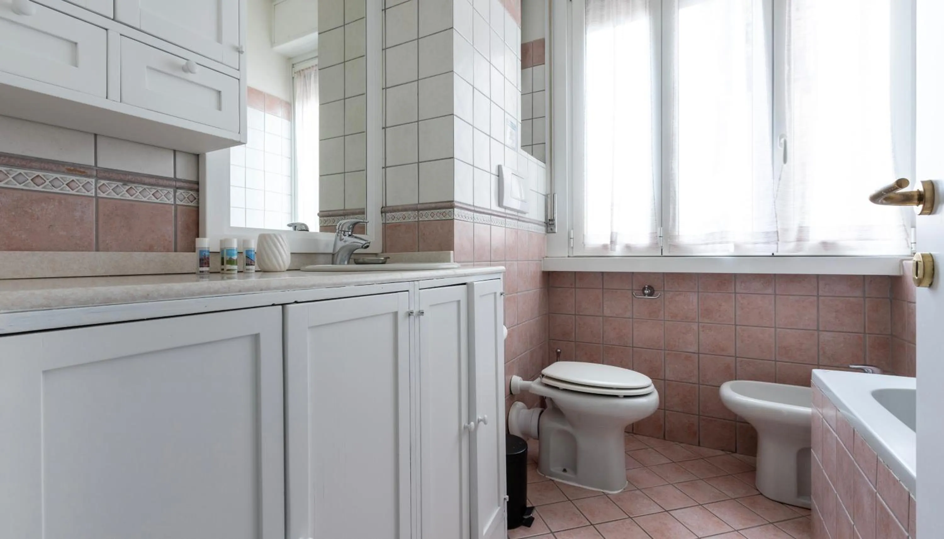 Bathroom in Italianway Easy - Bonnet 5