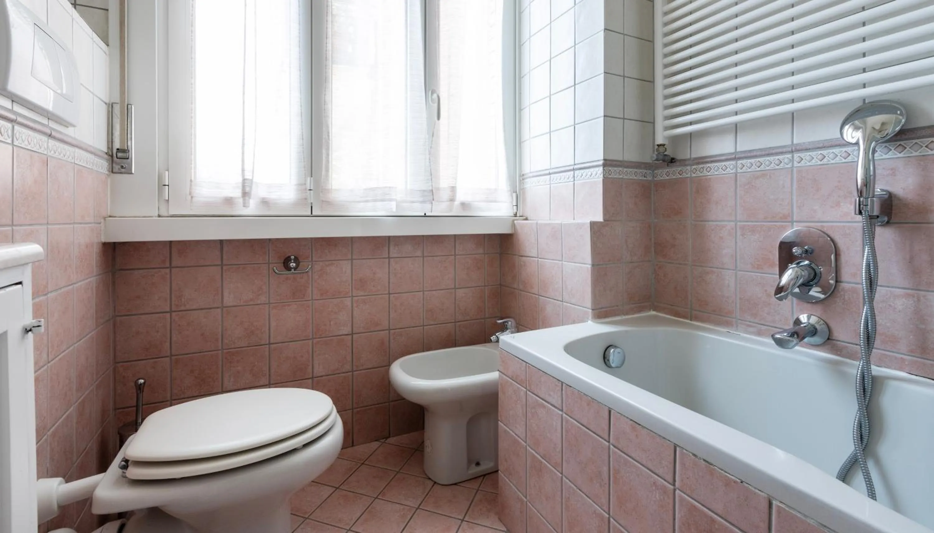 Bathroom in Italianway Easy - Bonnet 5