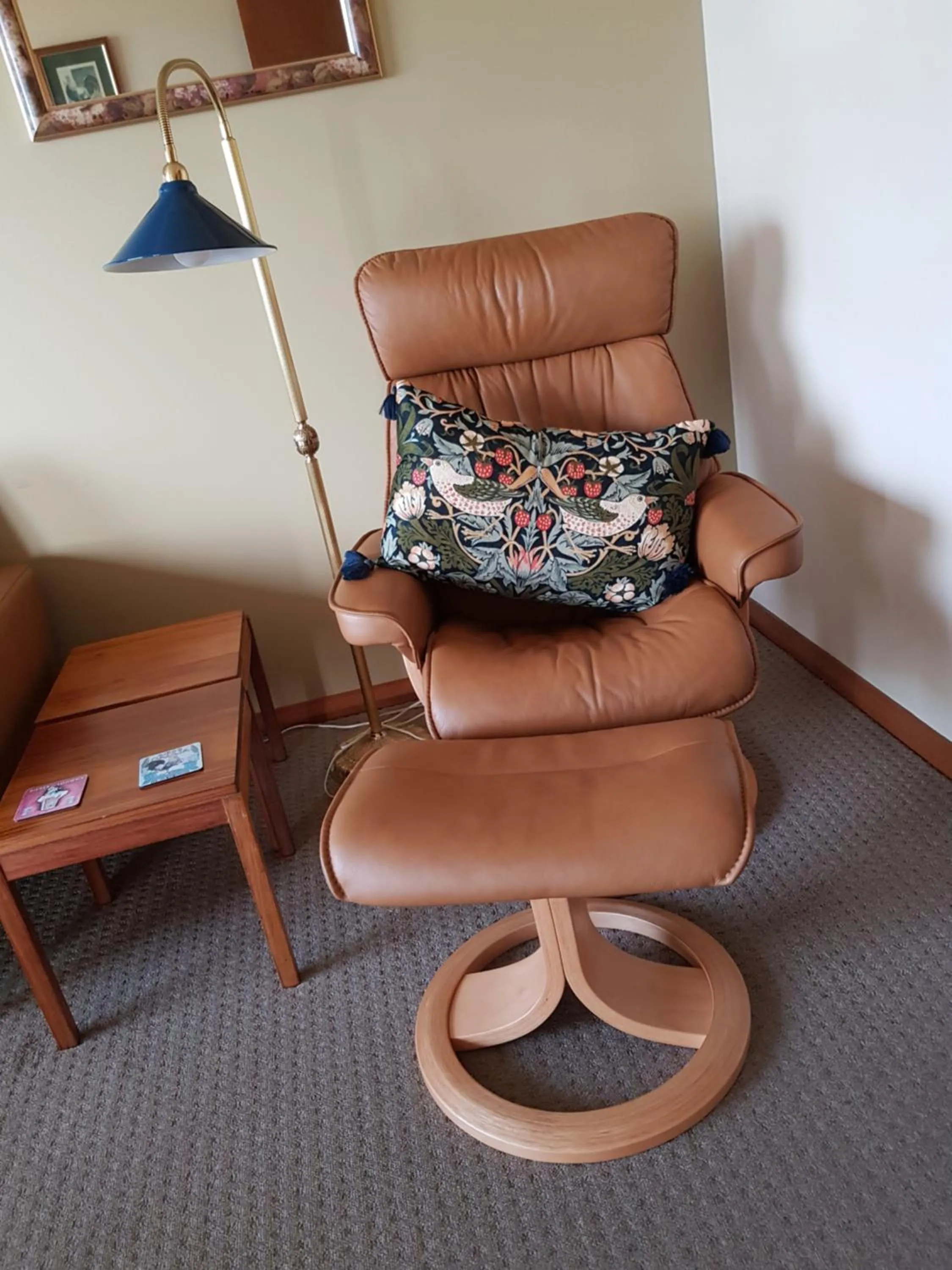 Seating area in Cornwall Cottage