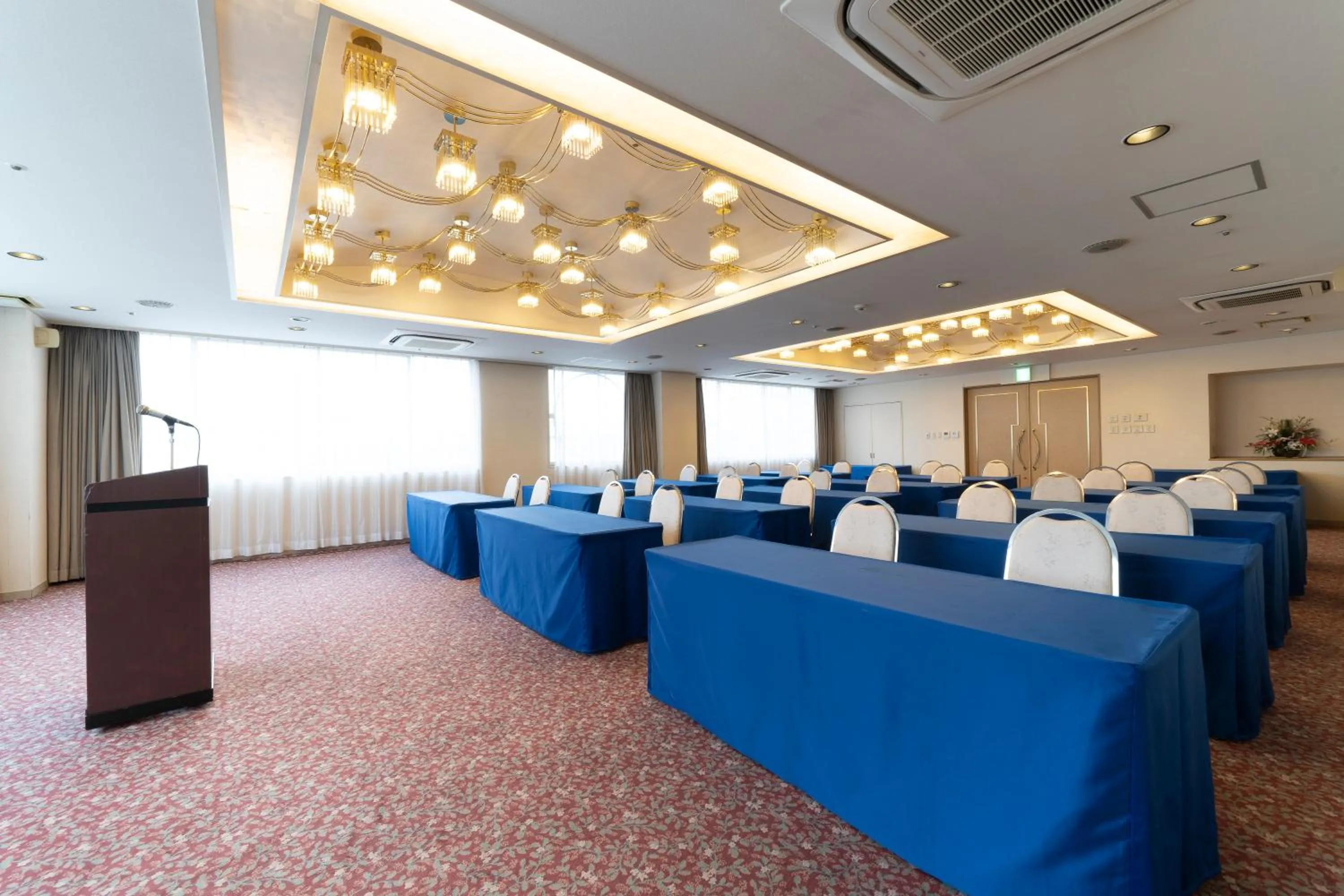 Business facilities in Hotel Green Park Suzuka