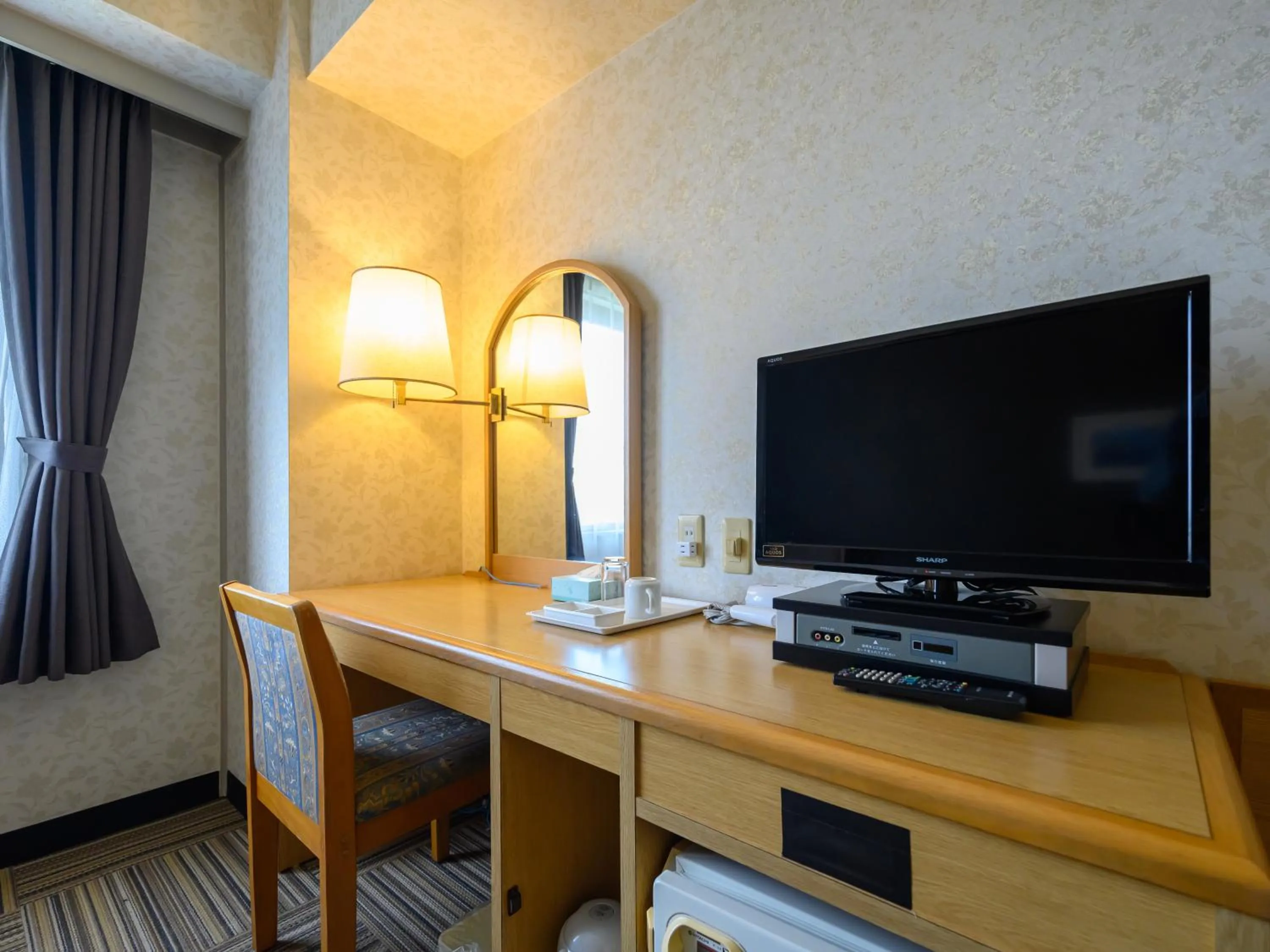 TV and multimedia in Hotel Green Park Suzuka