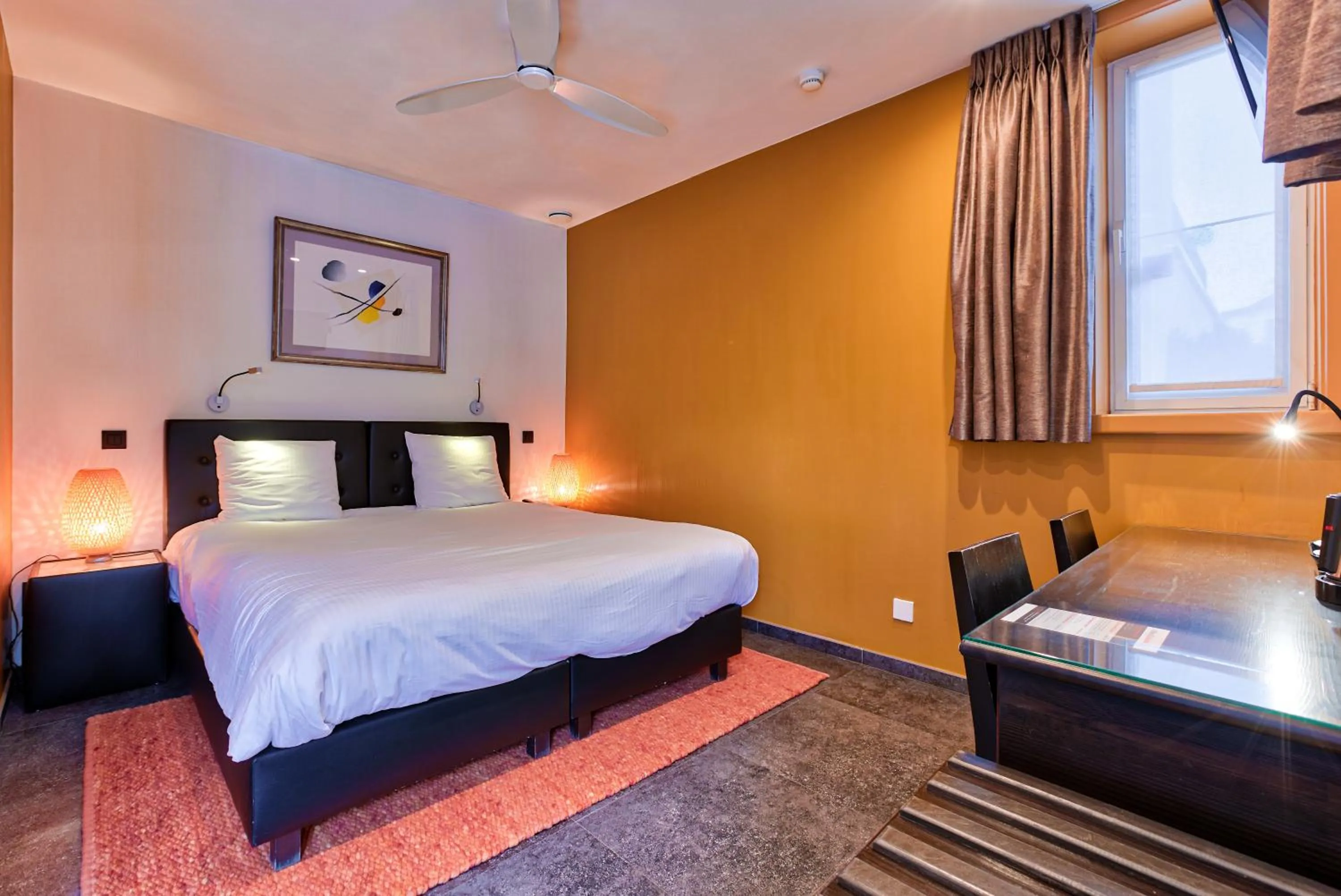 Bed in Hotel Astoria Gent