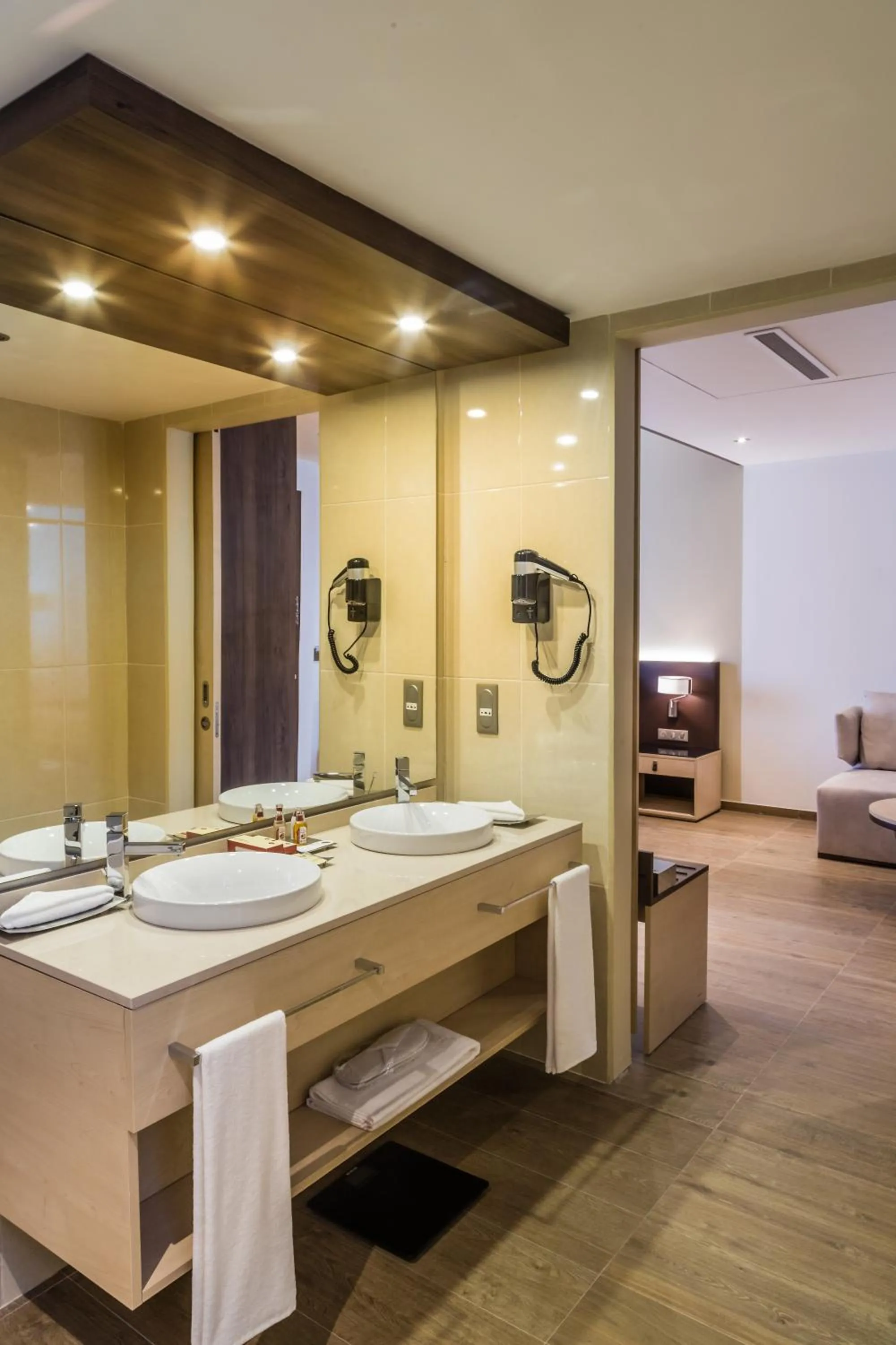 Bathroom in Azalaï Hôtel Abidjan