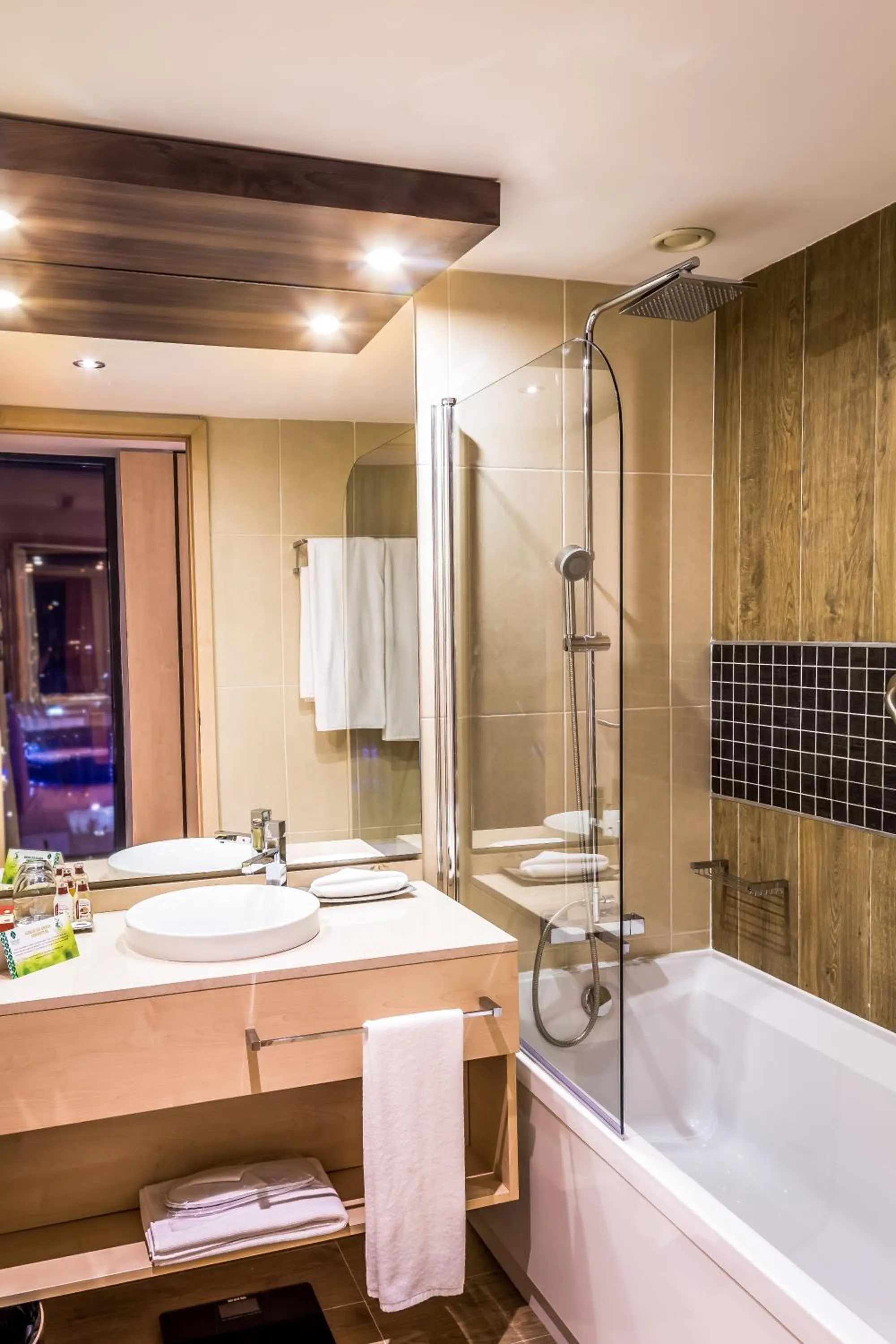 Bathroom in Azalaï Hôtel Abidjan