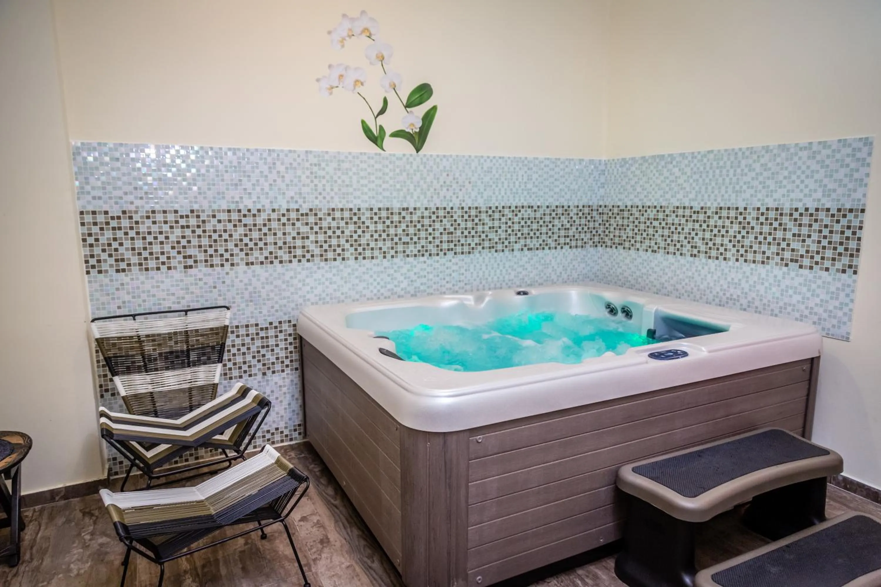 Hot Tub in Azalaï Hôtel Abidjan