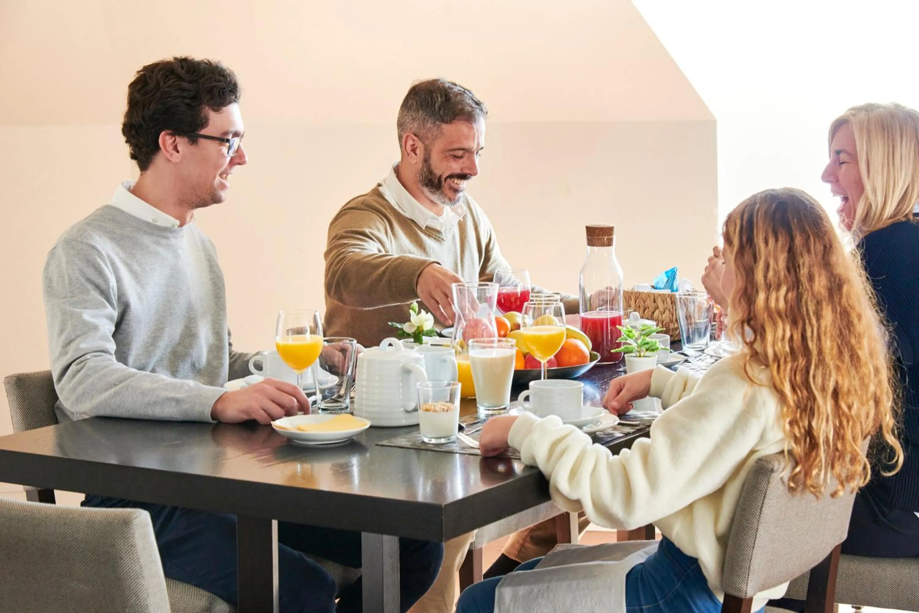 Breakfast in Lisbon Five Stars Apartments Bica