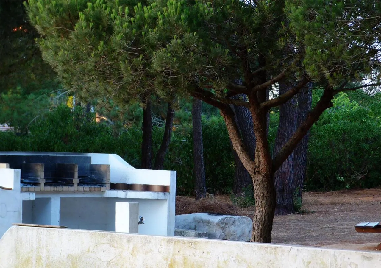 BBQ facilities in Parque de Campismo Orbitur Sagres