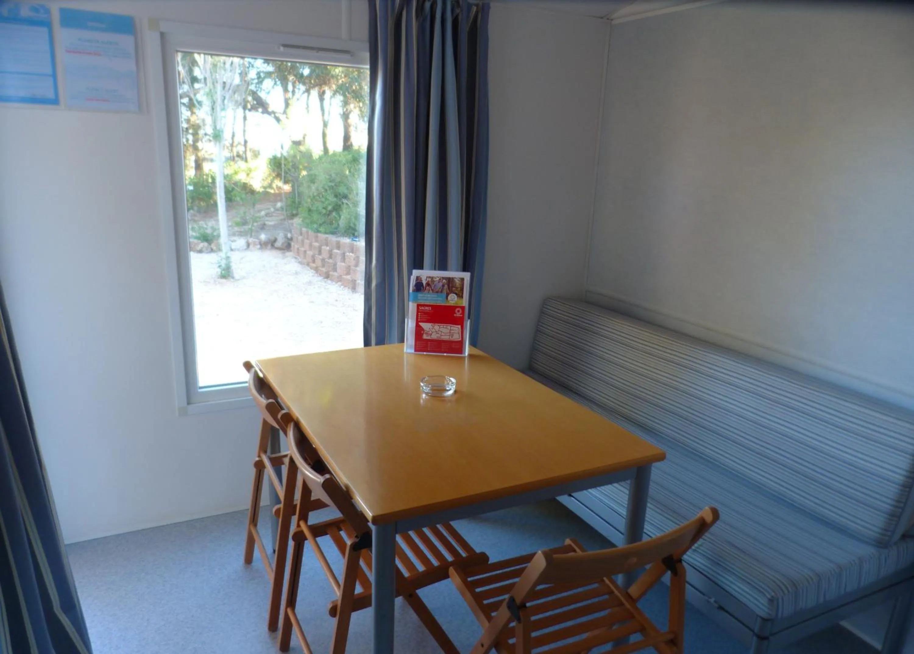 Living room in Parque de Campismo Orbitur Sagres