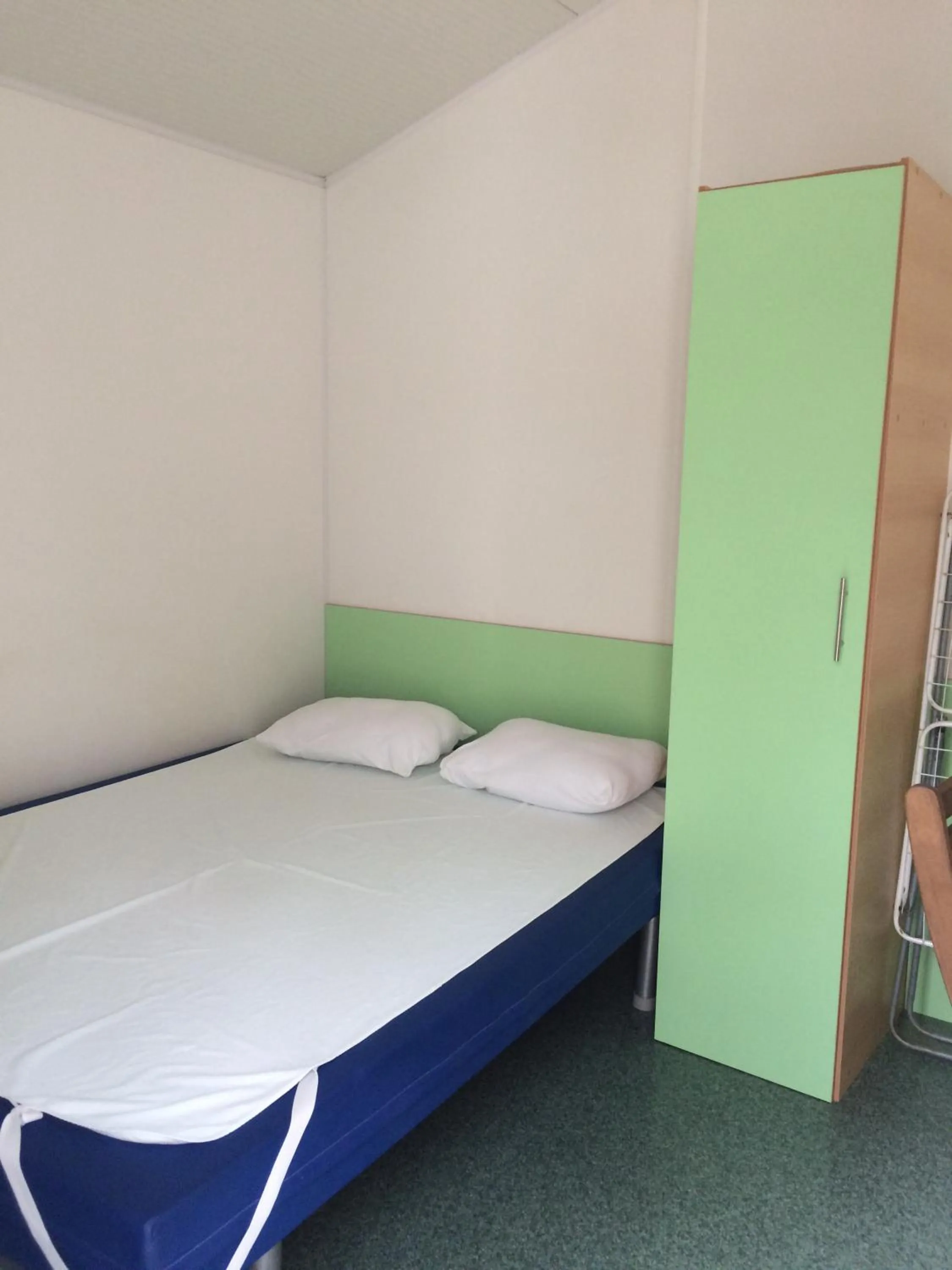 Bedroom, Bed in Parque de Campismo Orbitur Valado